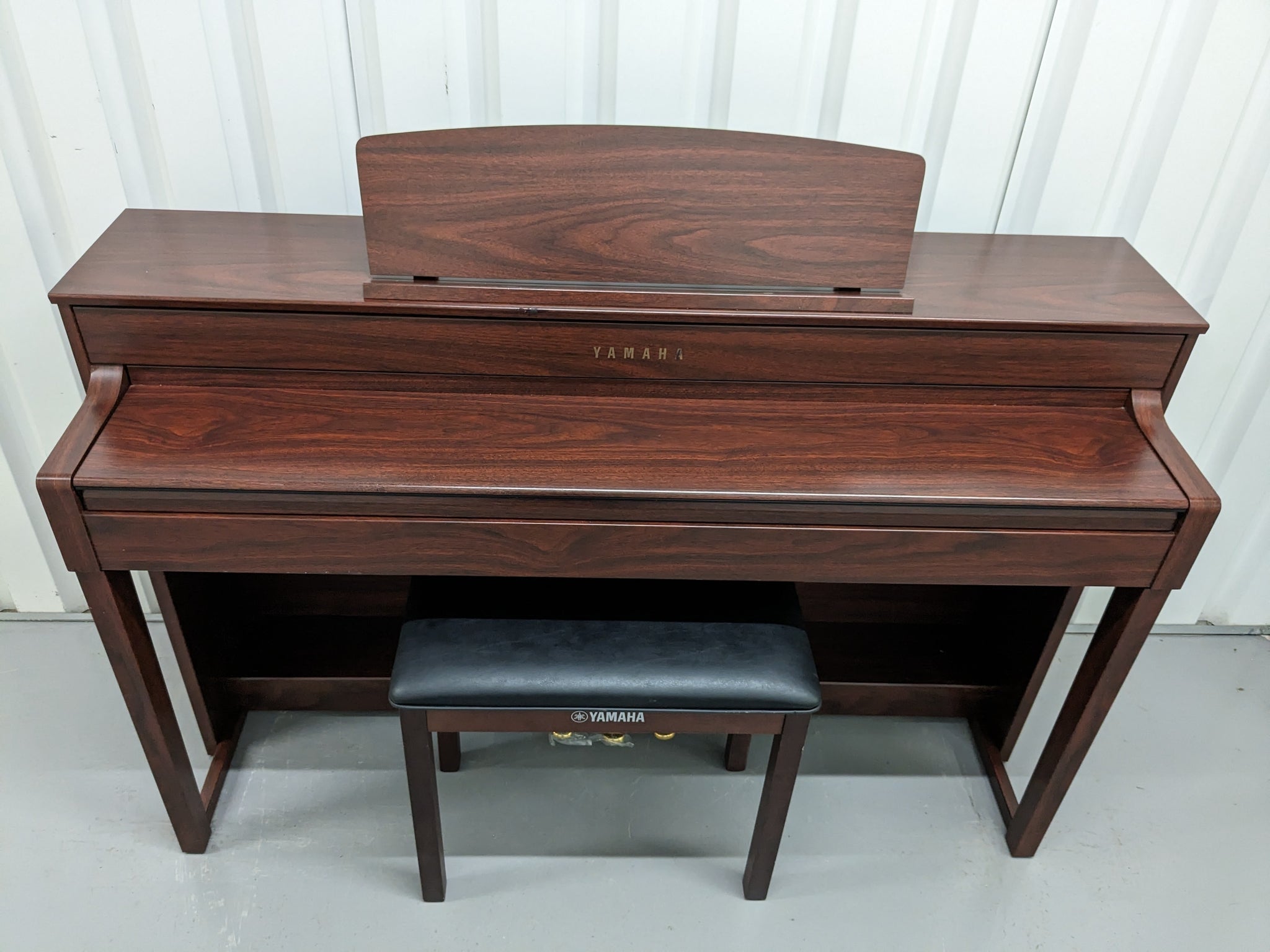 Yamaha CLP 545 Mahogany