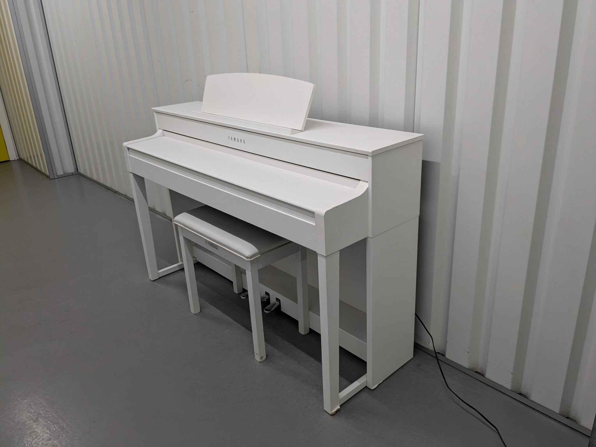 Yamaha CLP 545 White