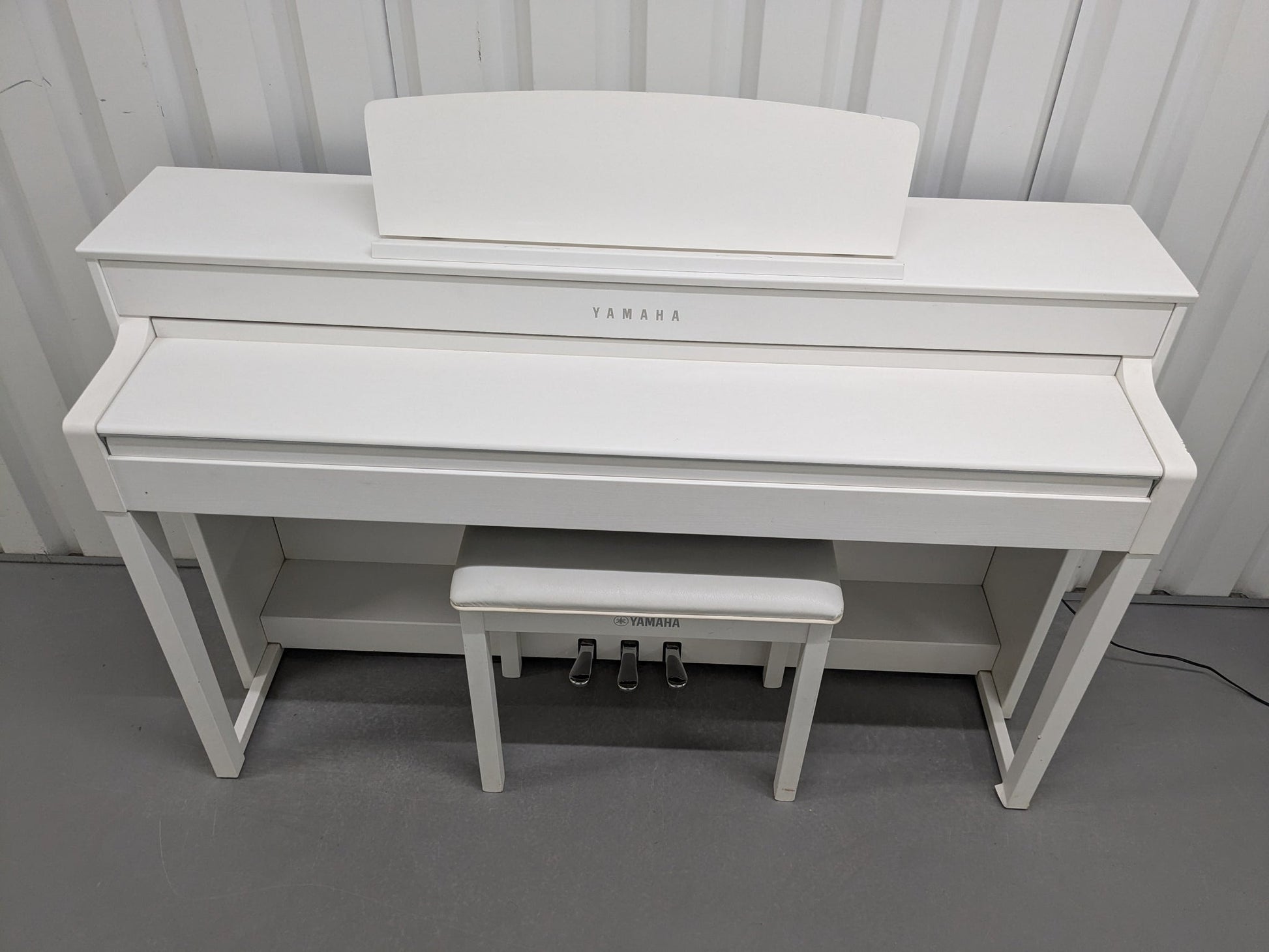 Yamaha CLP 545 White