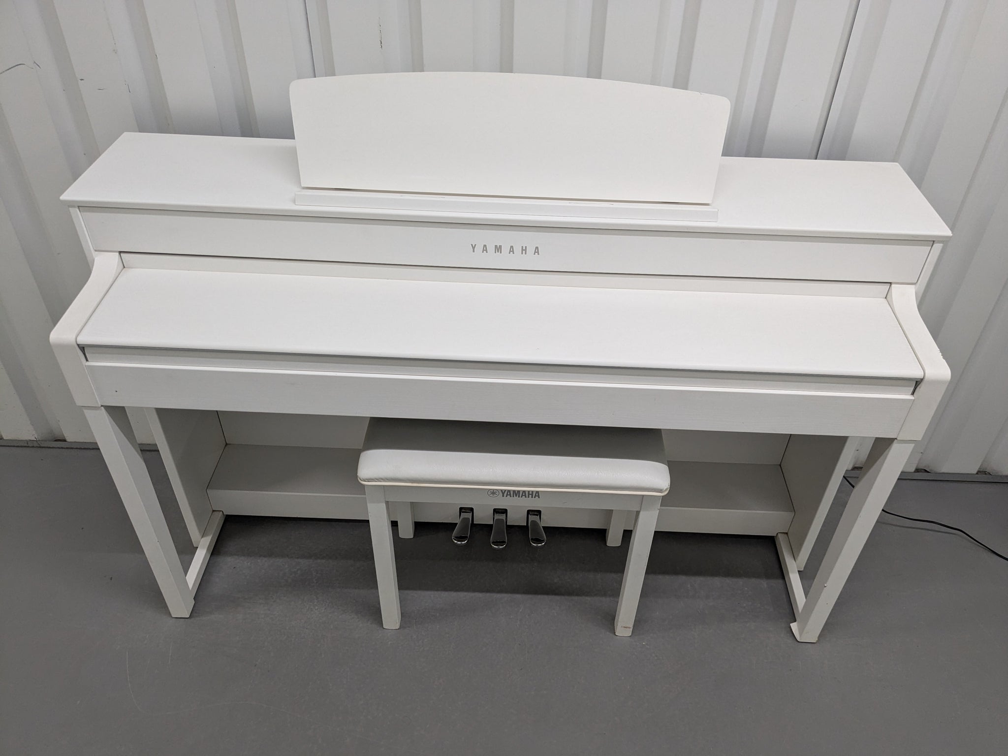 Yamaha CLP 545 White