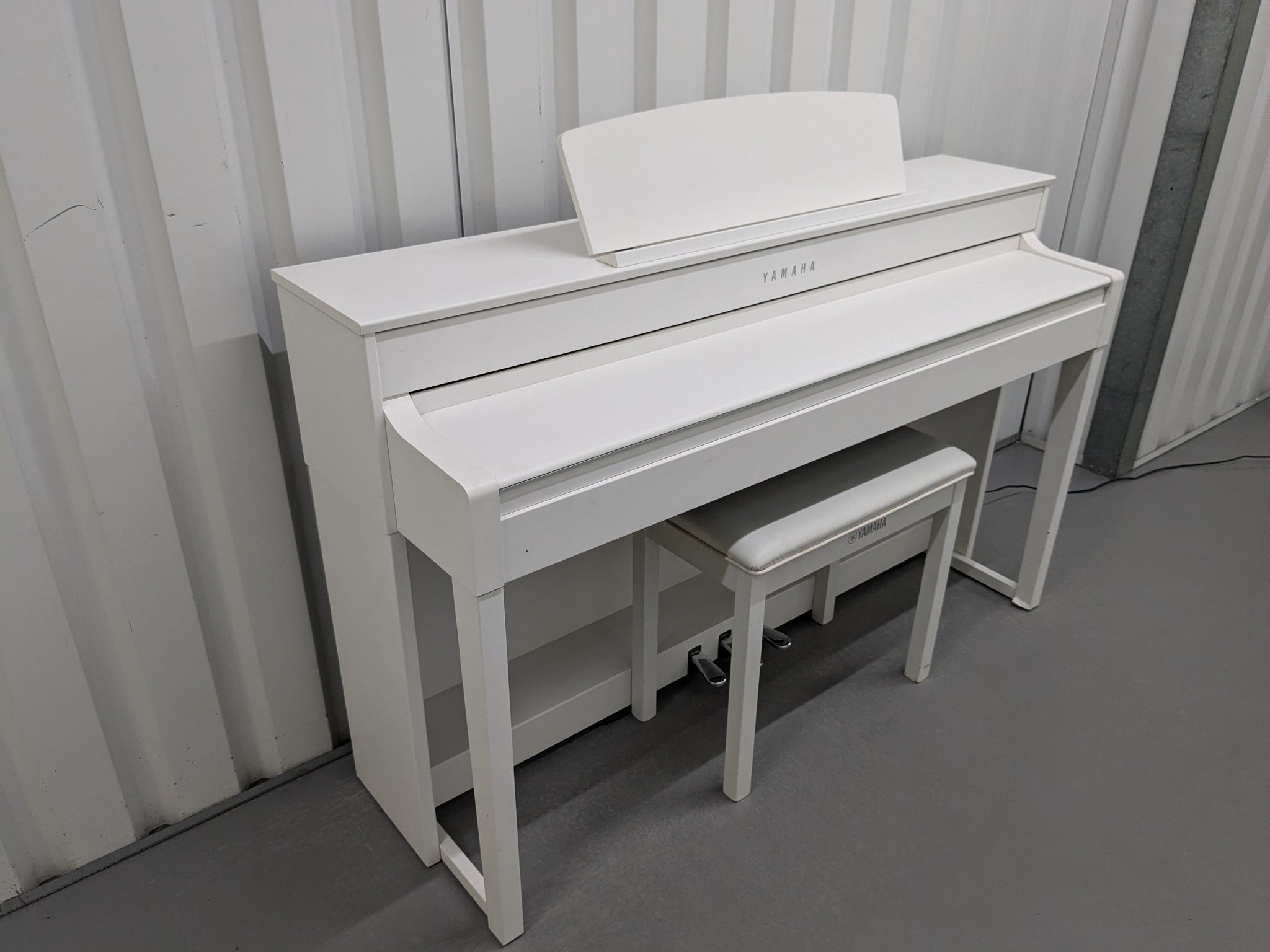 Yamaha CLP 545 White