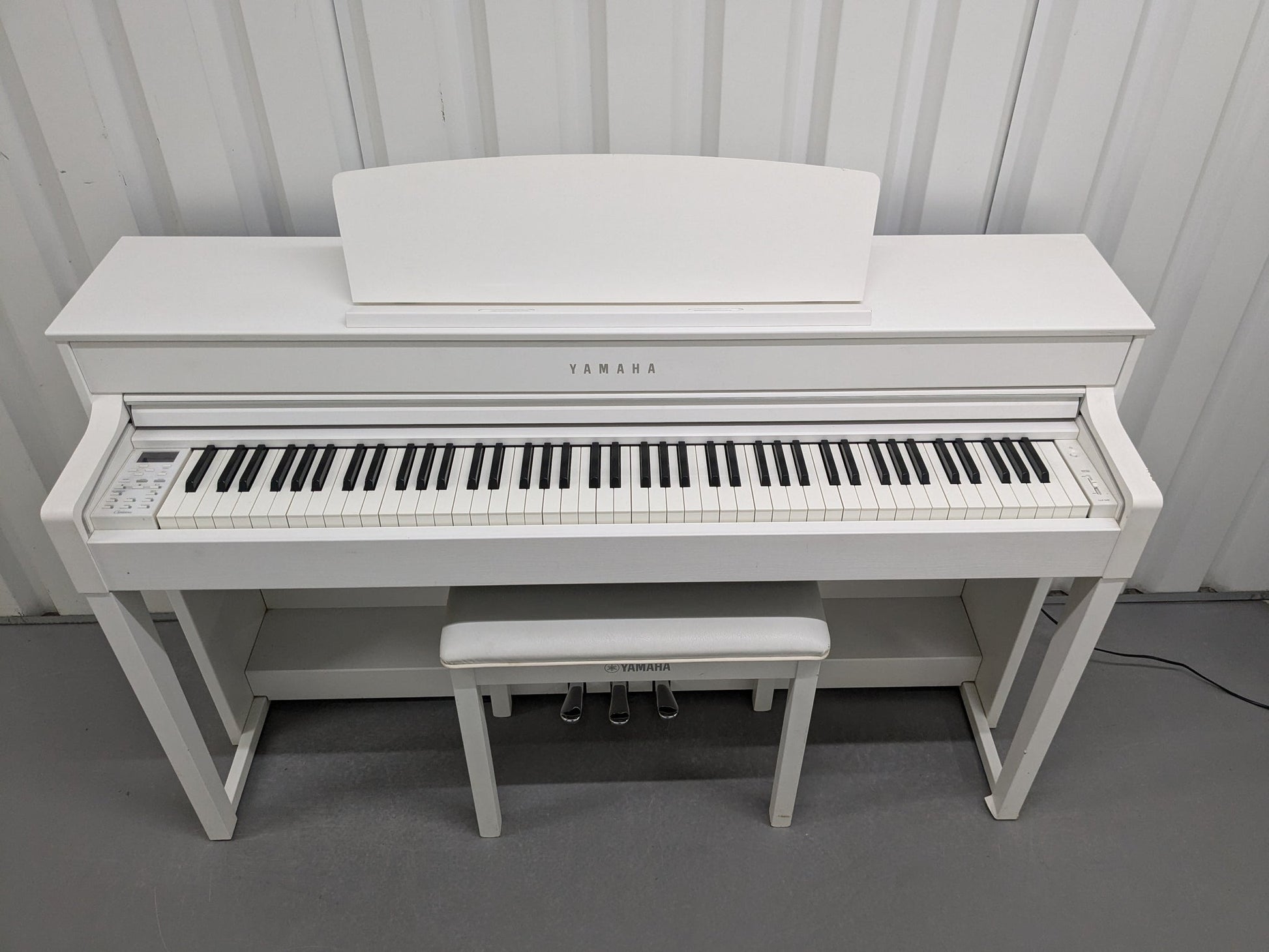 Yamaha CLP 545 White