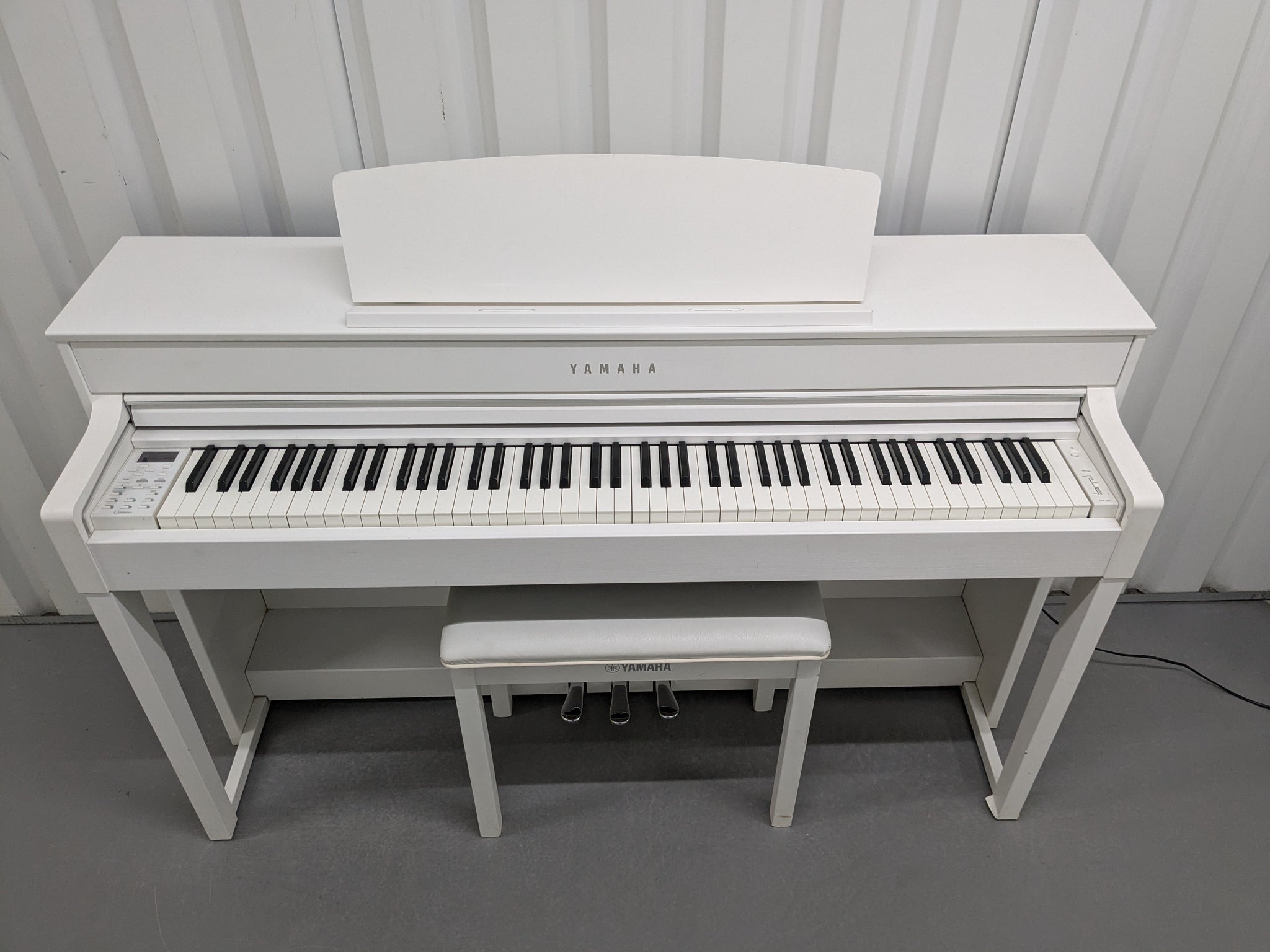 Yamaha CLP 545 White