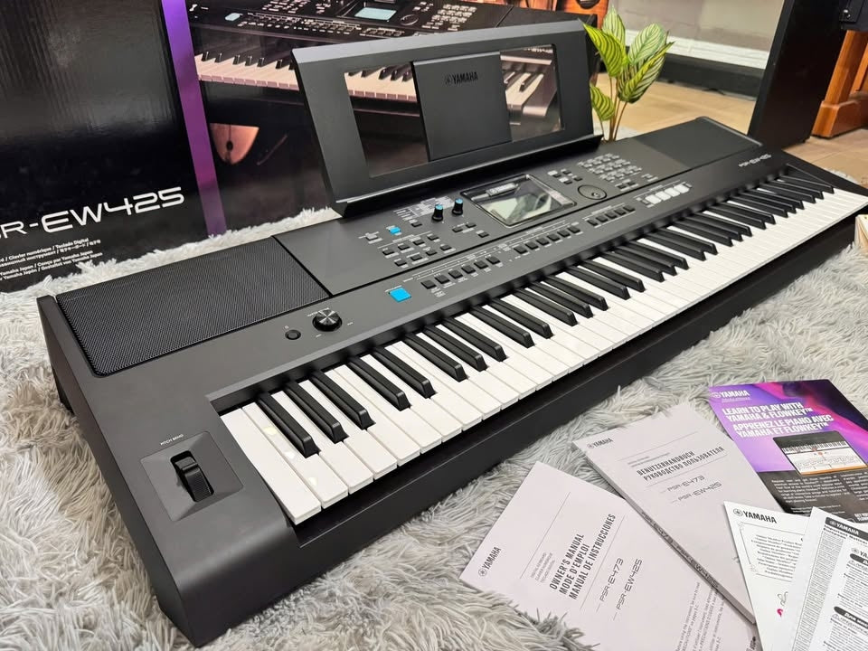 Đàn Organ Yamaha PSR EW425