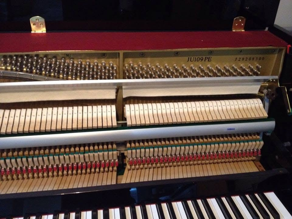 Đàn Piano Cơ Upright Yamaha JU109