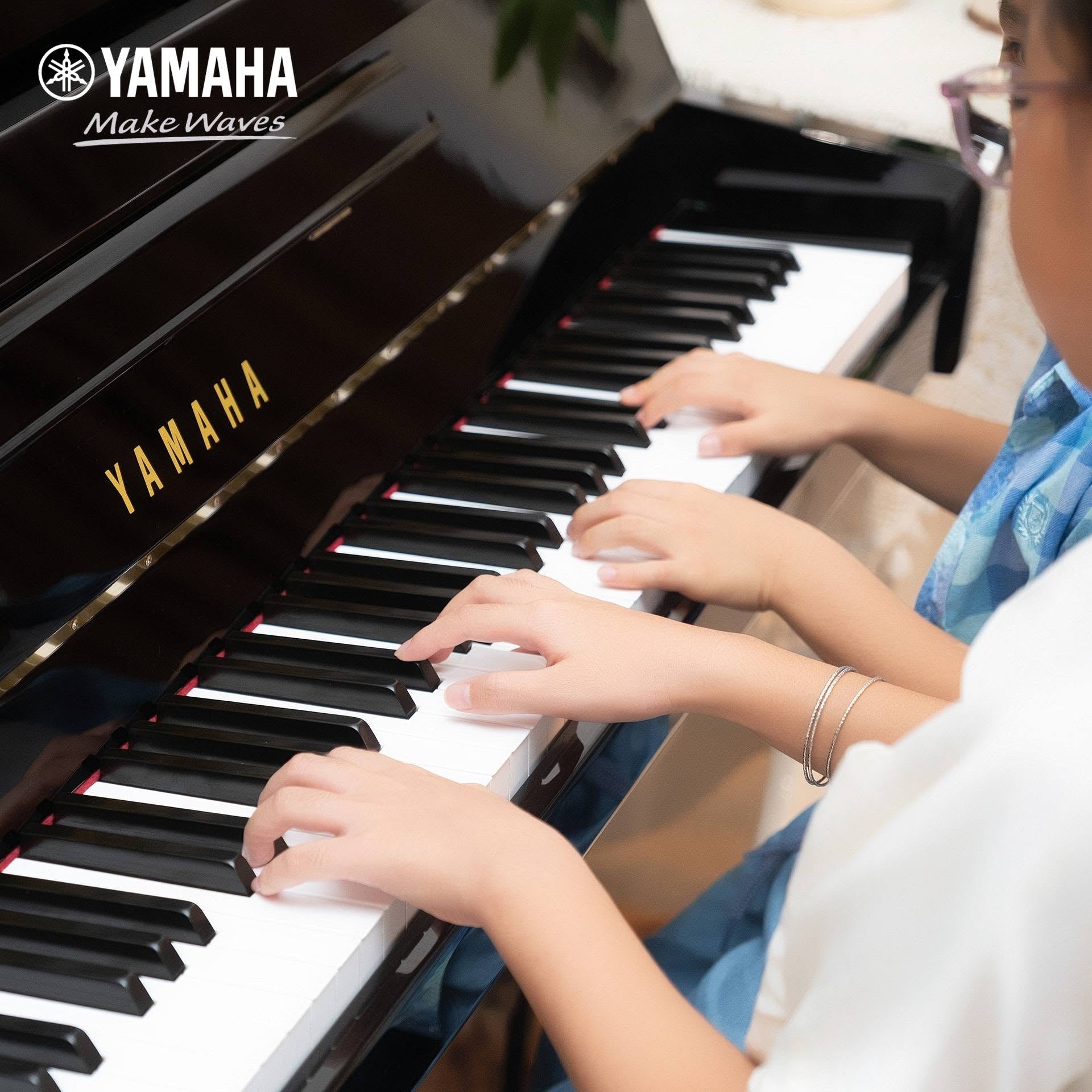 Đàn Piano Cơ Upright Yamaha JU109