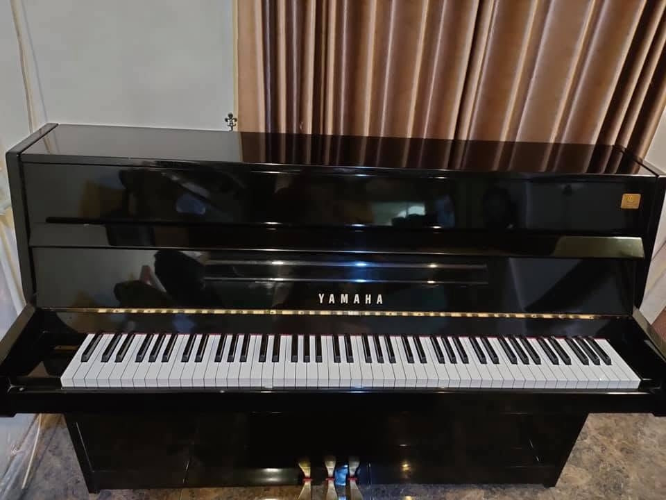 Đàn Piano cơ Yamaha LU90