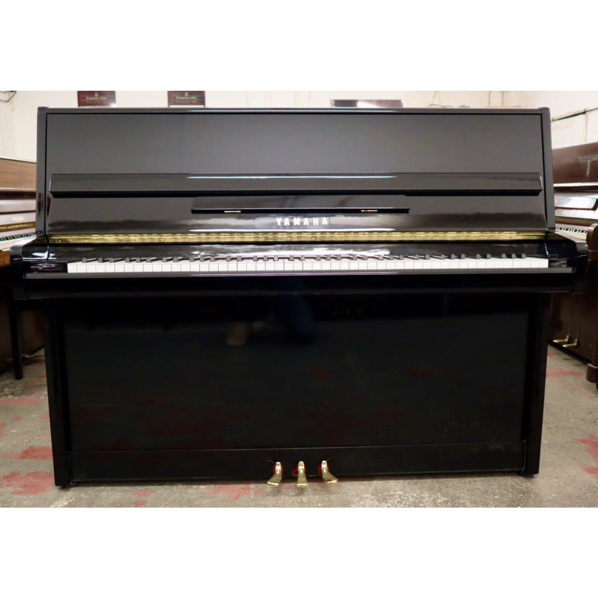 Đàn Piano Cơ Upright Yamaha P116, Polished Ebony