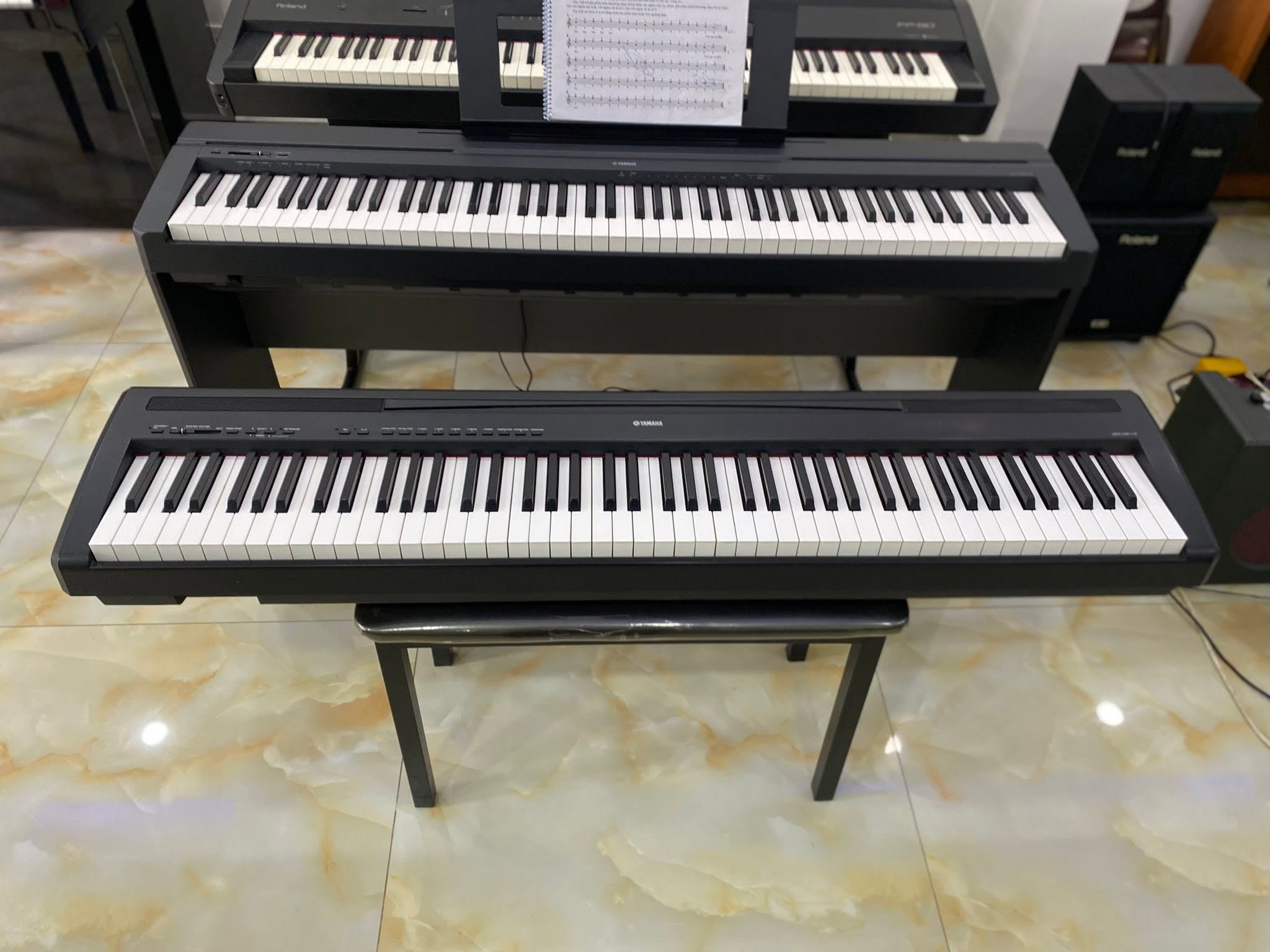 Yamaha P85 Piano