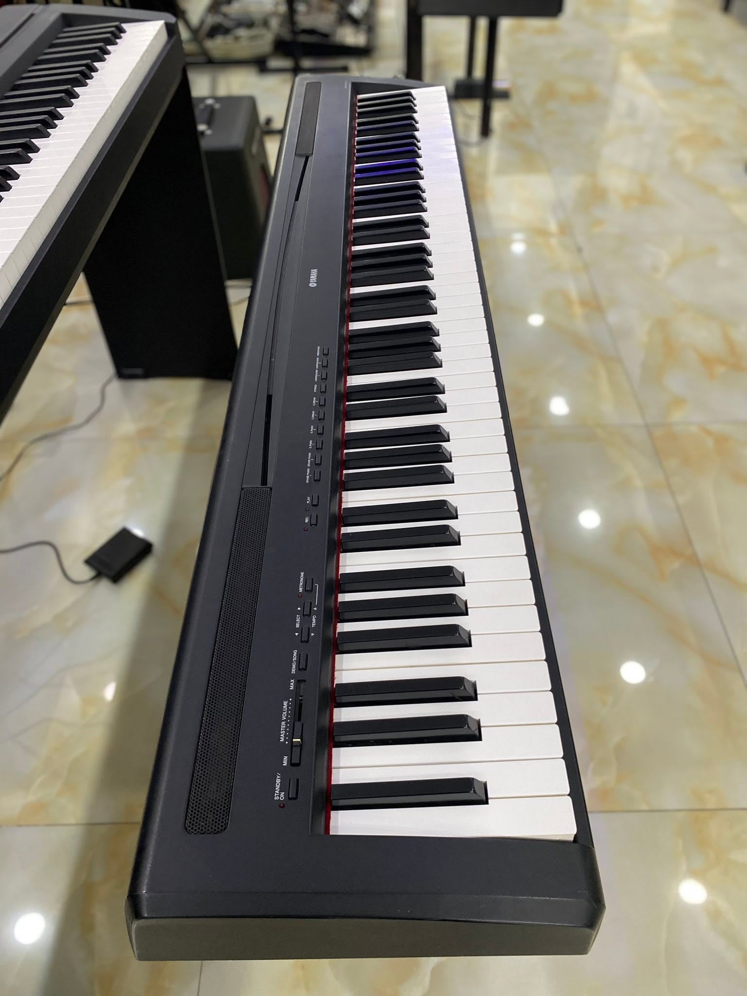 Yamaha P85 Piano
