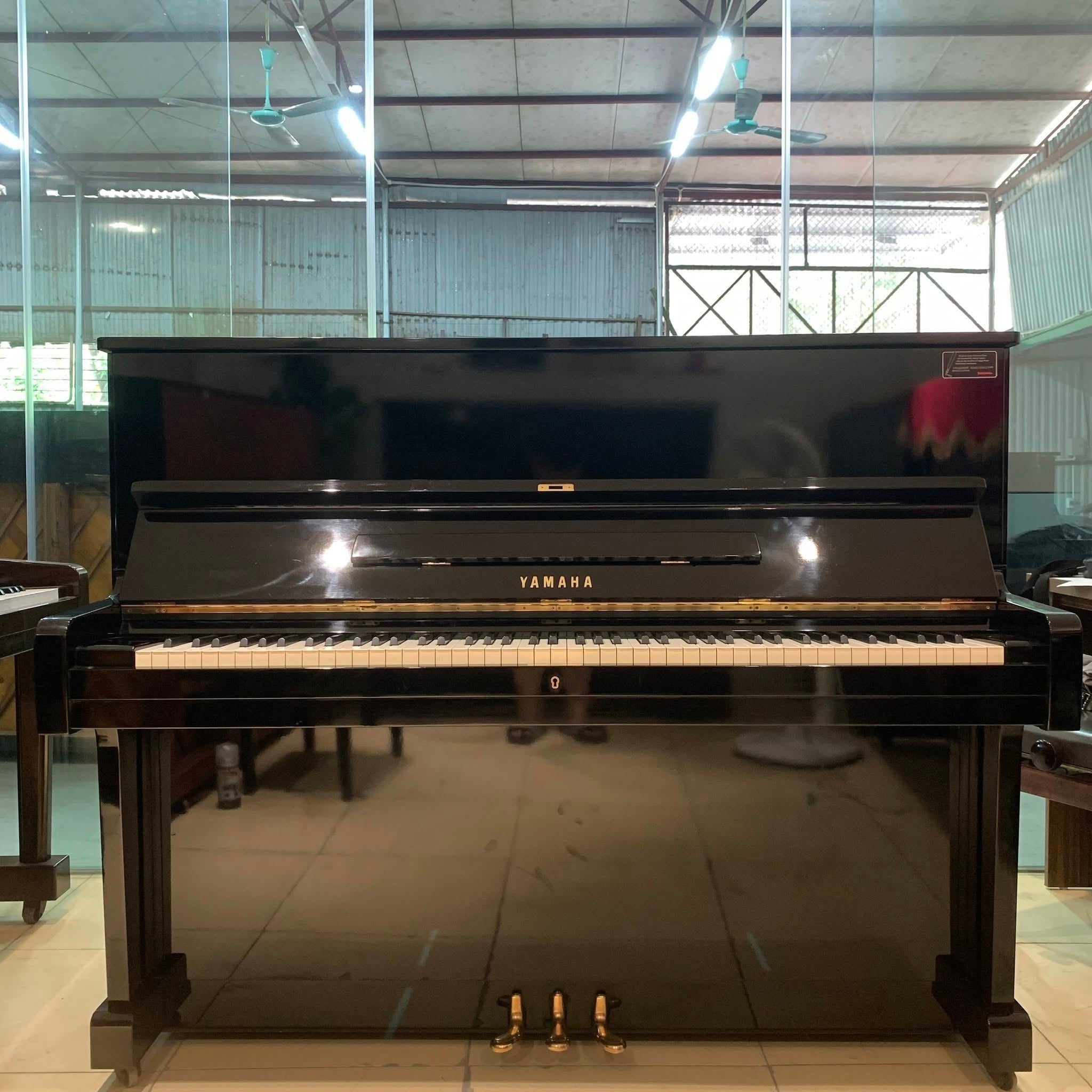 Đàn Piano Cơ Upright Yamaha U1E