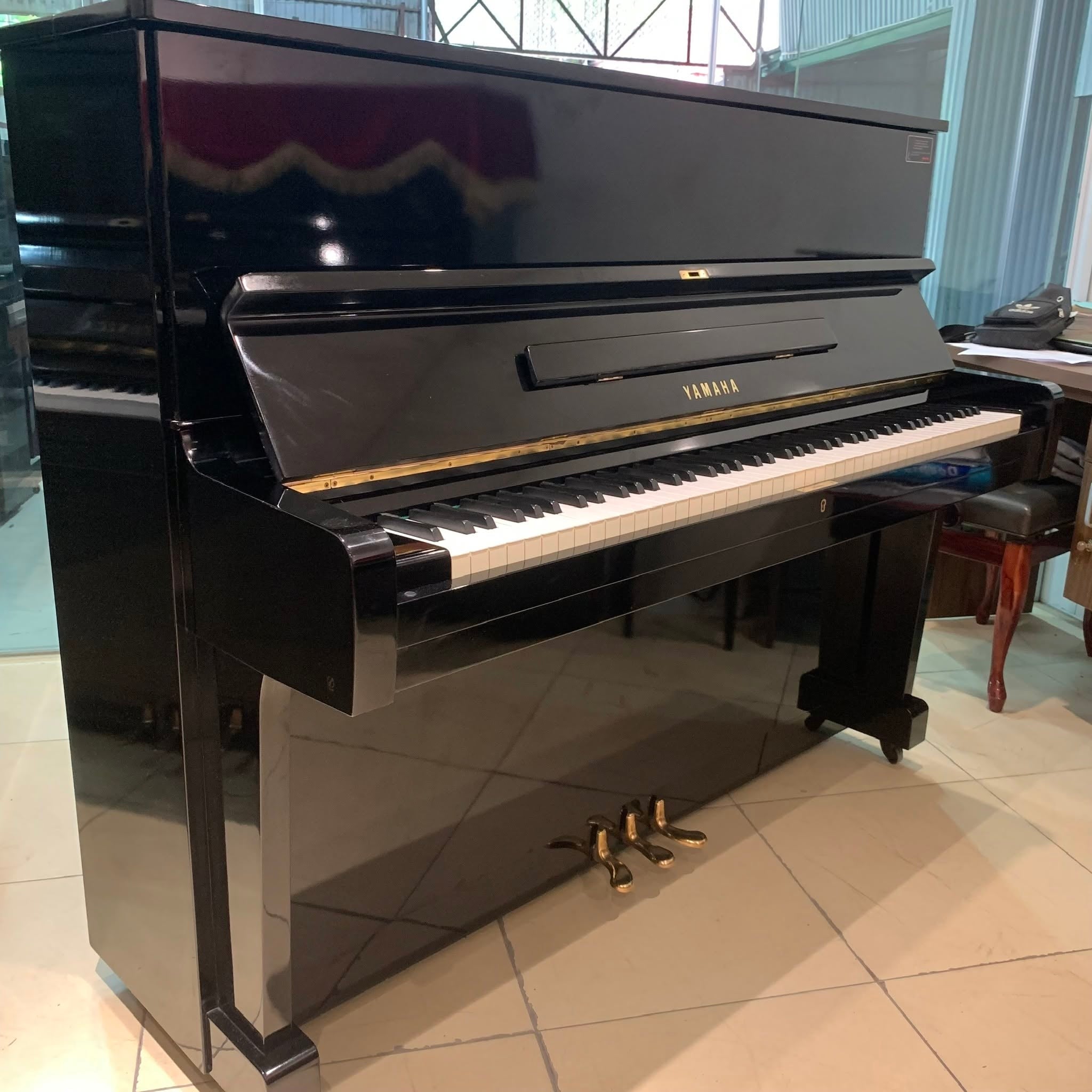 Đàn Piano Cơ Upright Yamaha U1E