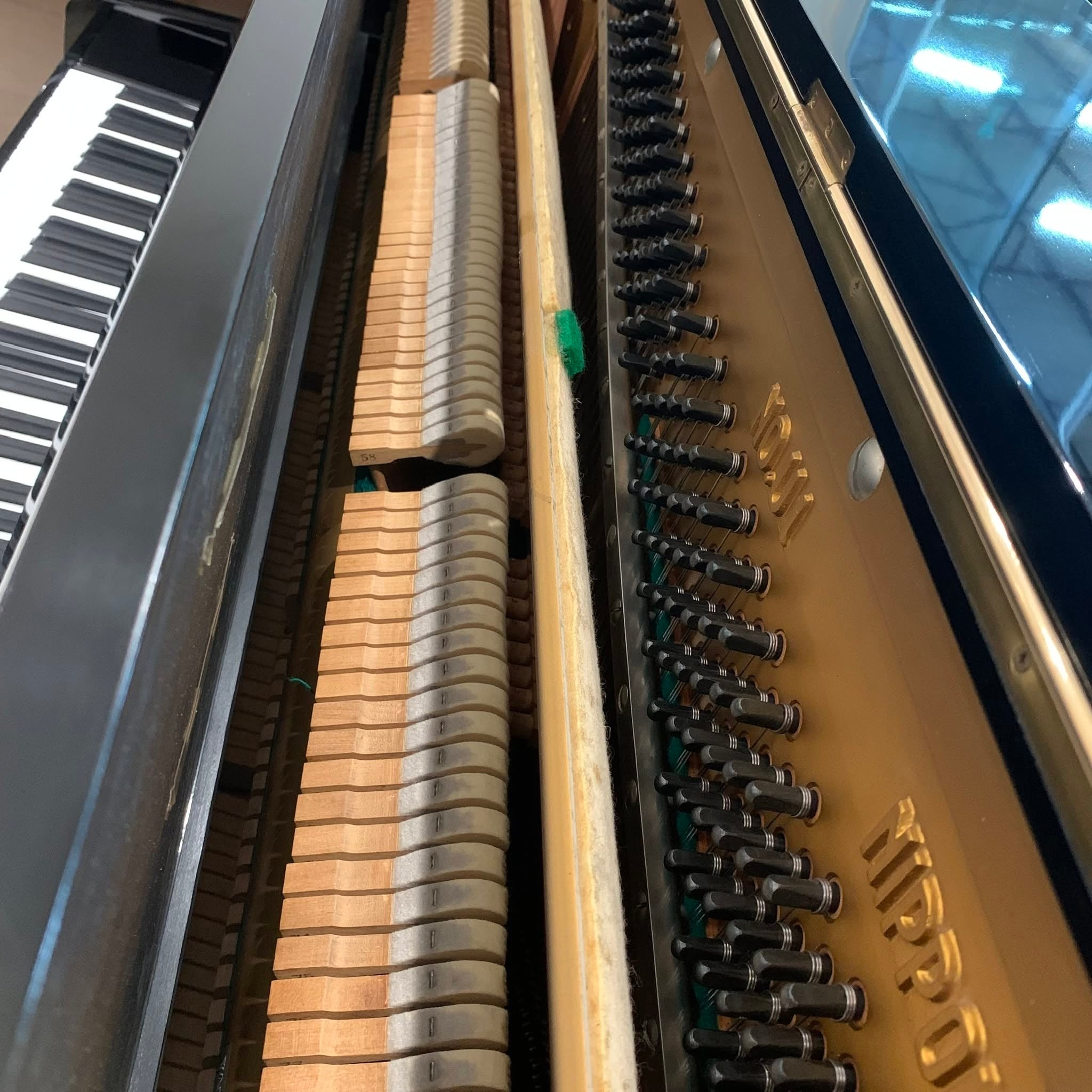 Đàn Piano Cơ Upright Yamaha U1E