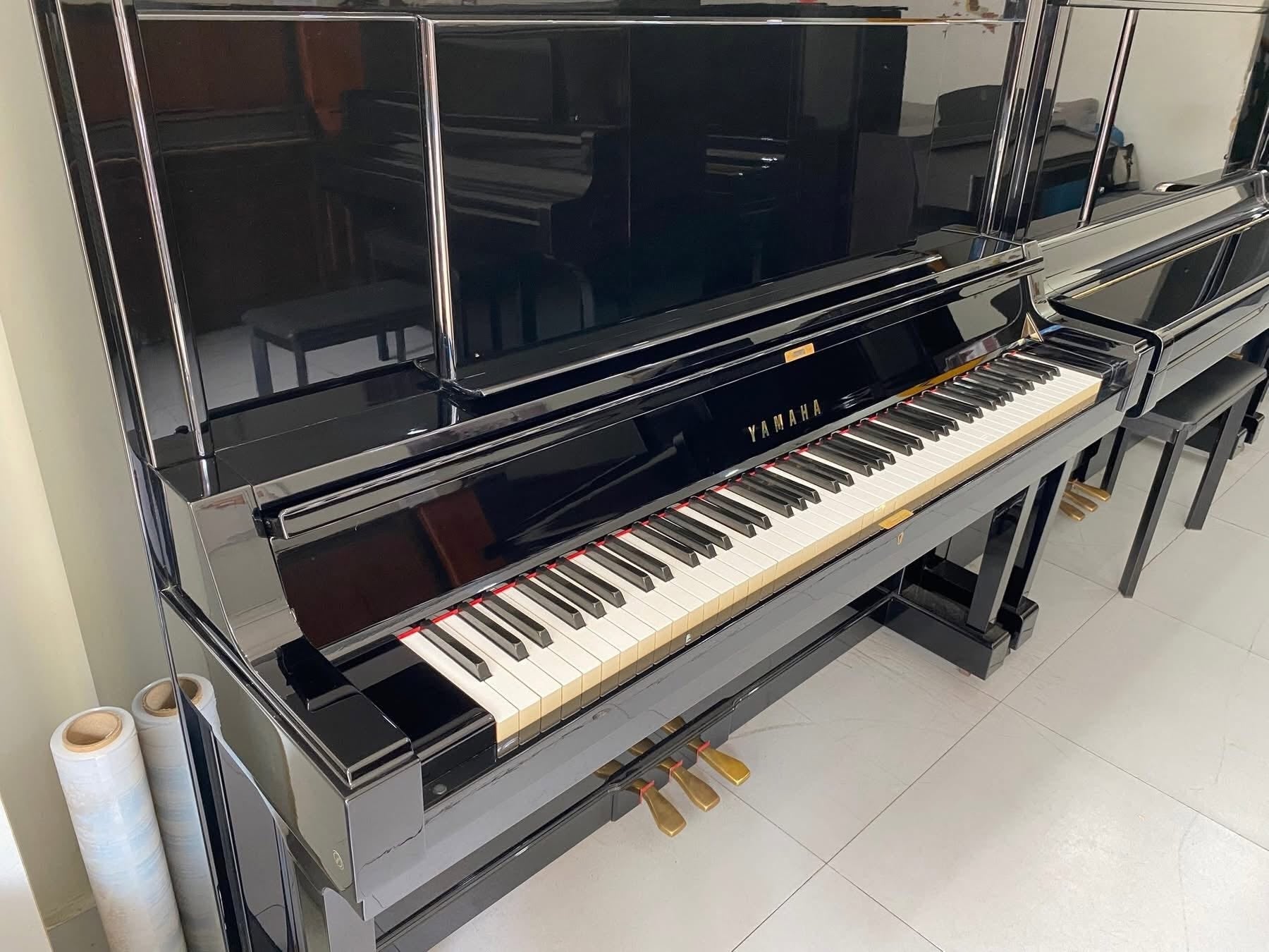 Đàn Piano Cơ Yamaha UX5