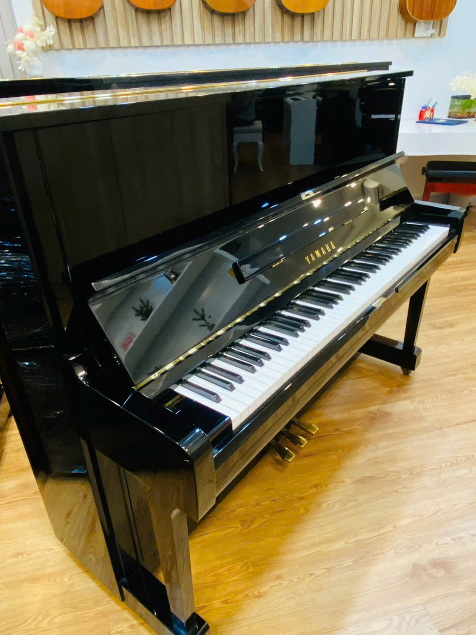 Đàn Piano Cơ Yamaha UX5