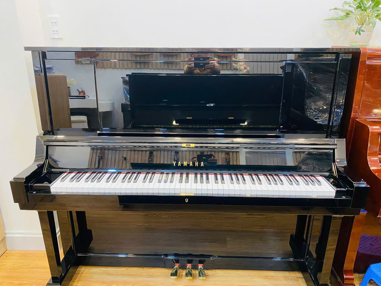 Đàn Piano Cơ Yamaha UX5