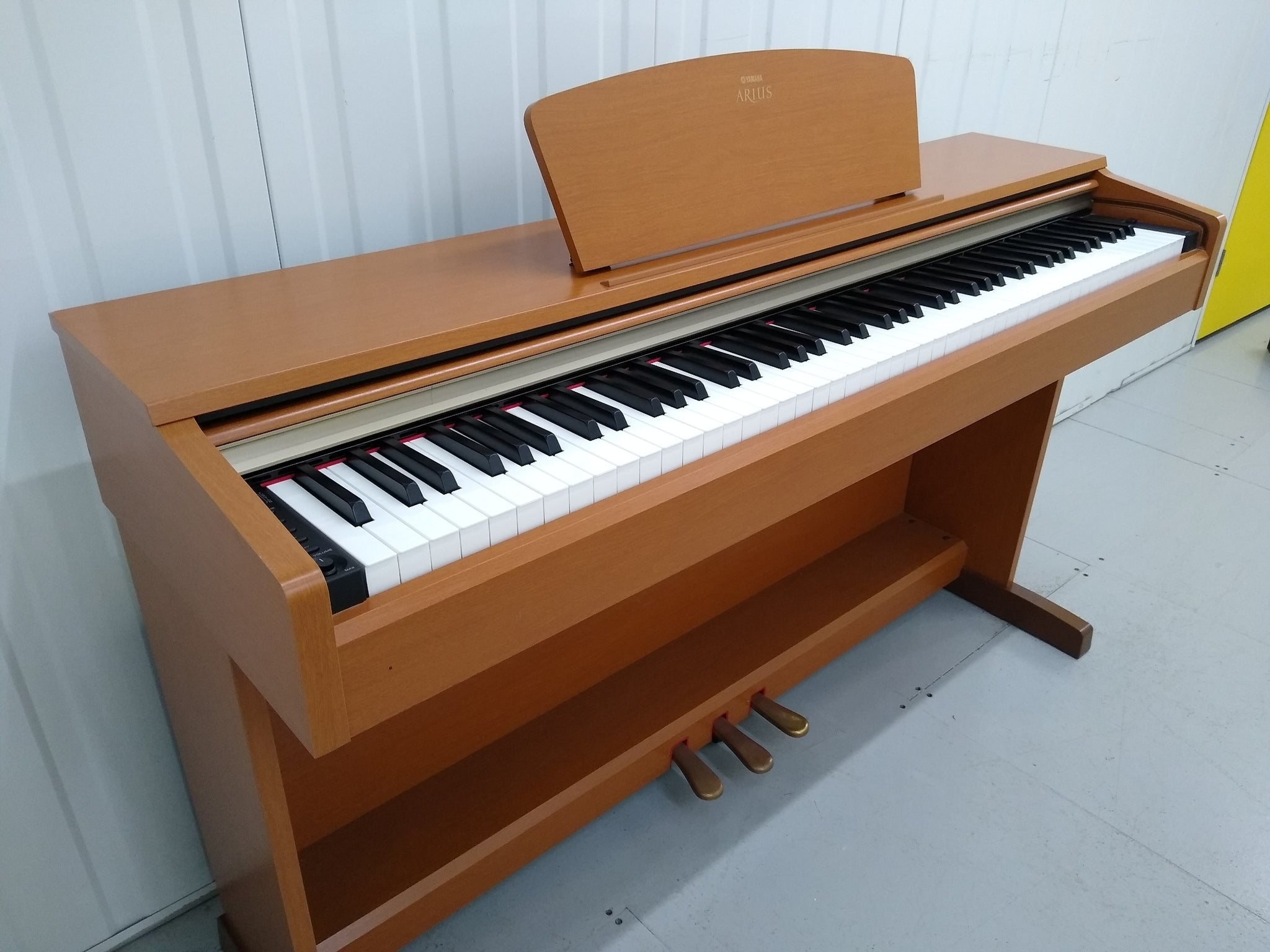 Đàn Piano Điện Yamaha YDP160