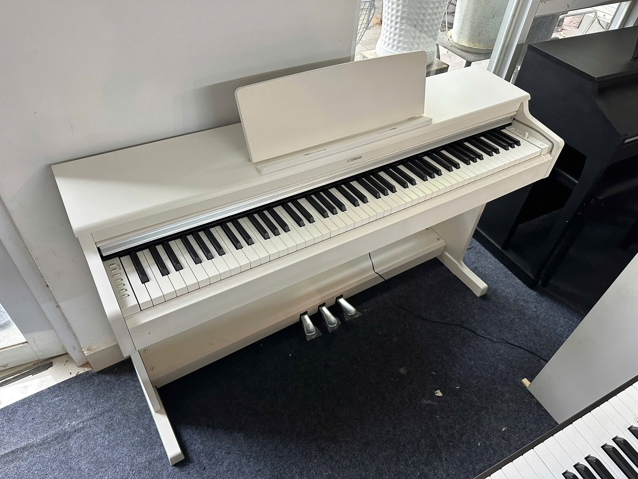 Đàn Piano Điện Yamaha YDP164