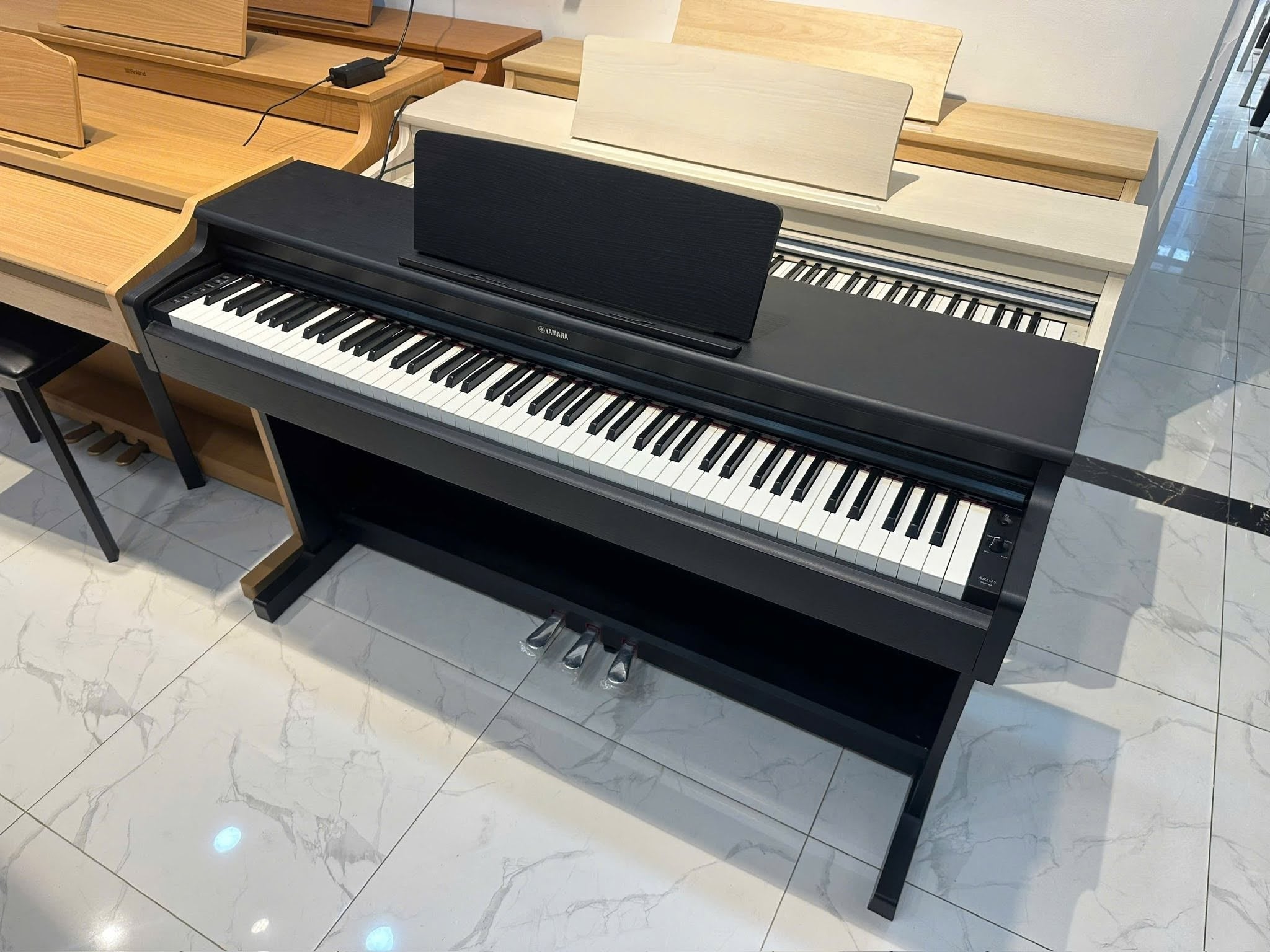 Đàn Piano Điện Yamaha YDP164