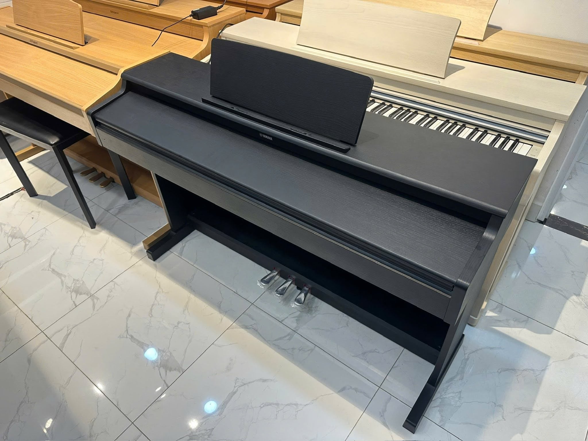 Đàn Piano Điện Yamaha YDP164