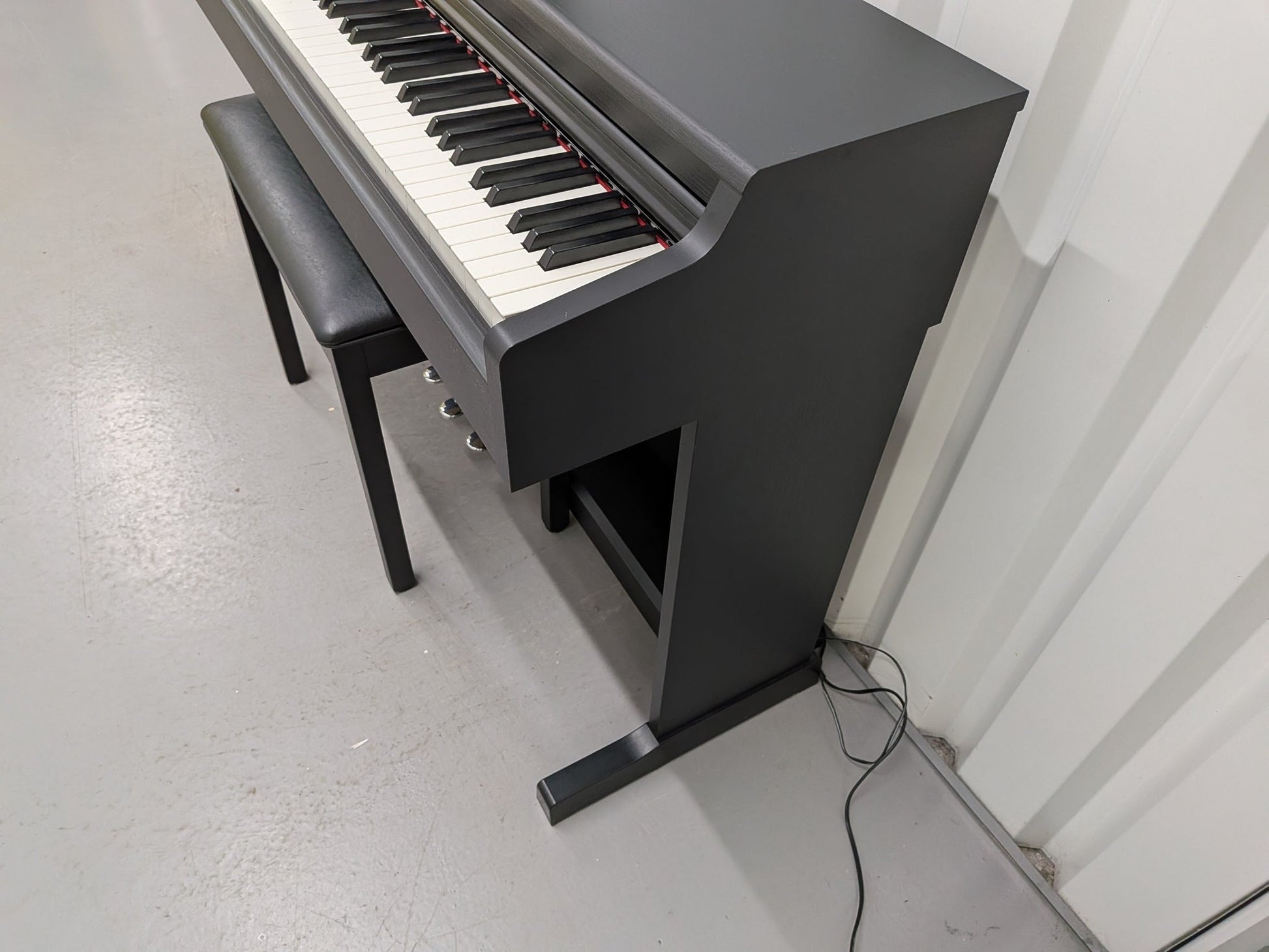 Yamaha YDP164 Satin Black