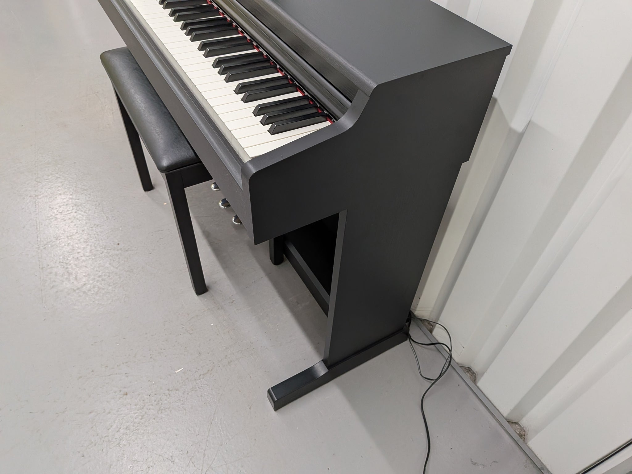 Yamaha YDP164 Satin Black