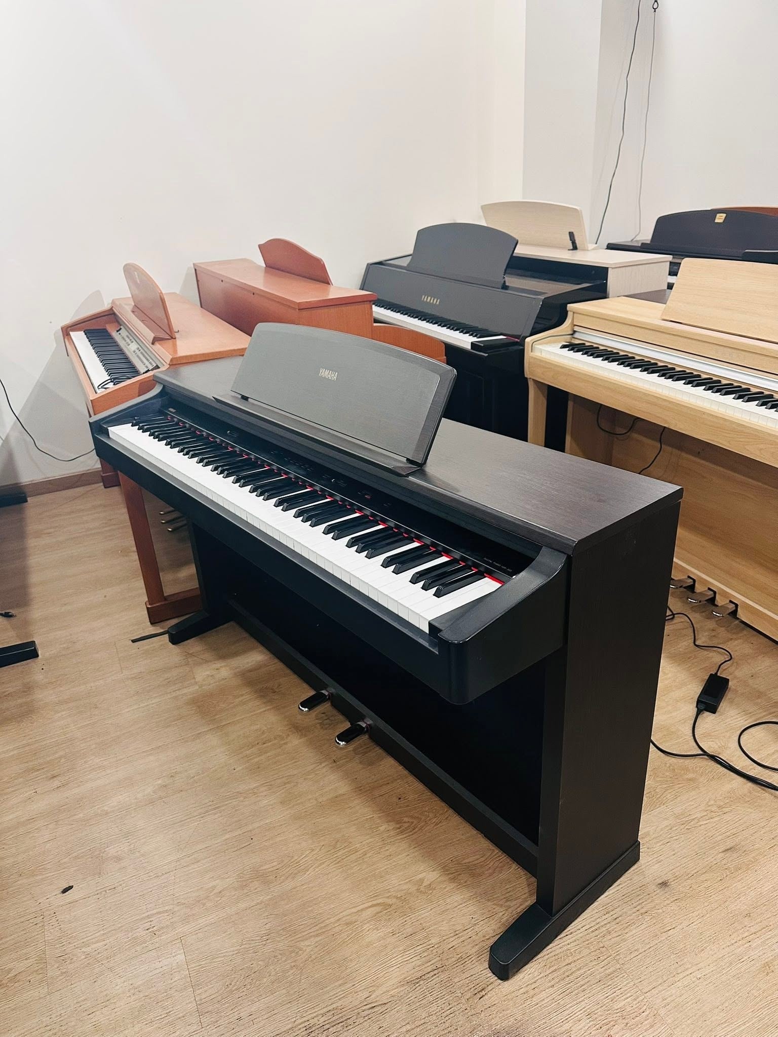 Đàn Piano Điện Yamaha YDP300