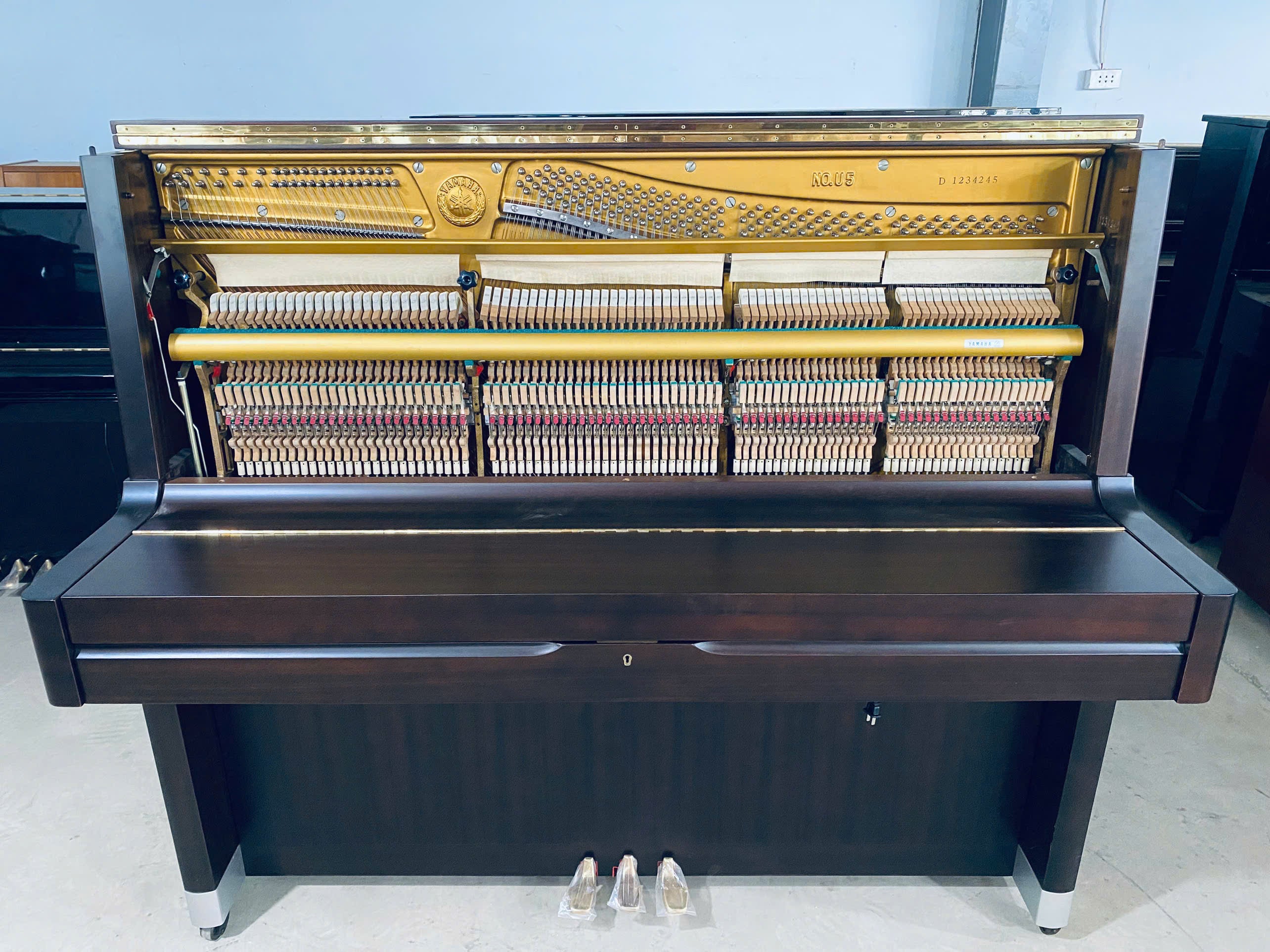 Đàn Piano Cơ Yamaha U5D