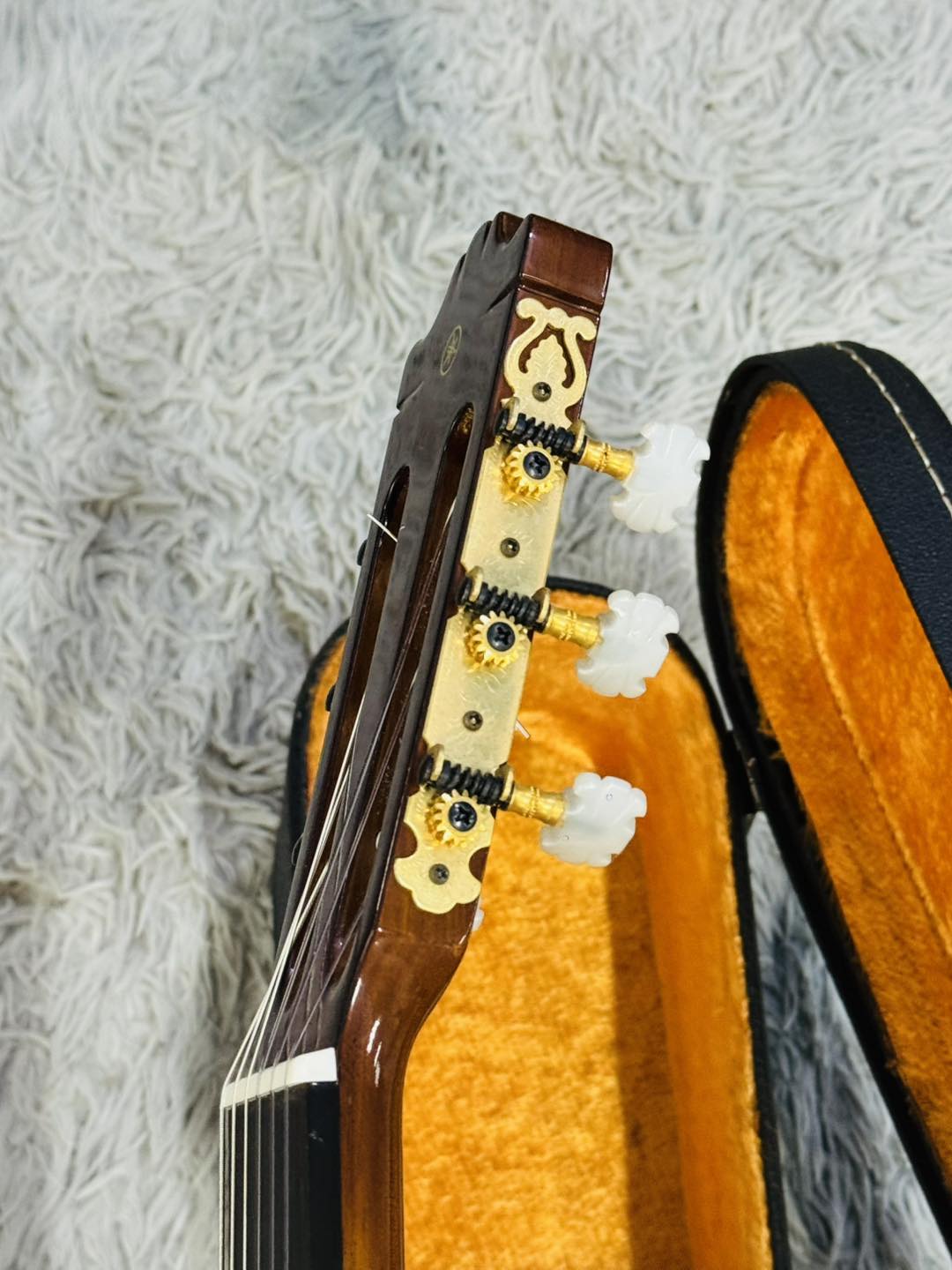 Đàn Guitar Classic Yamaha C400