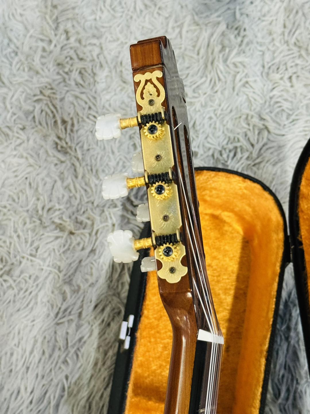 Đàn Guitar Classic Yamaha C400