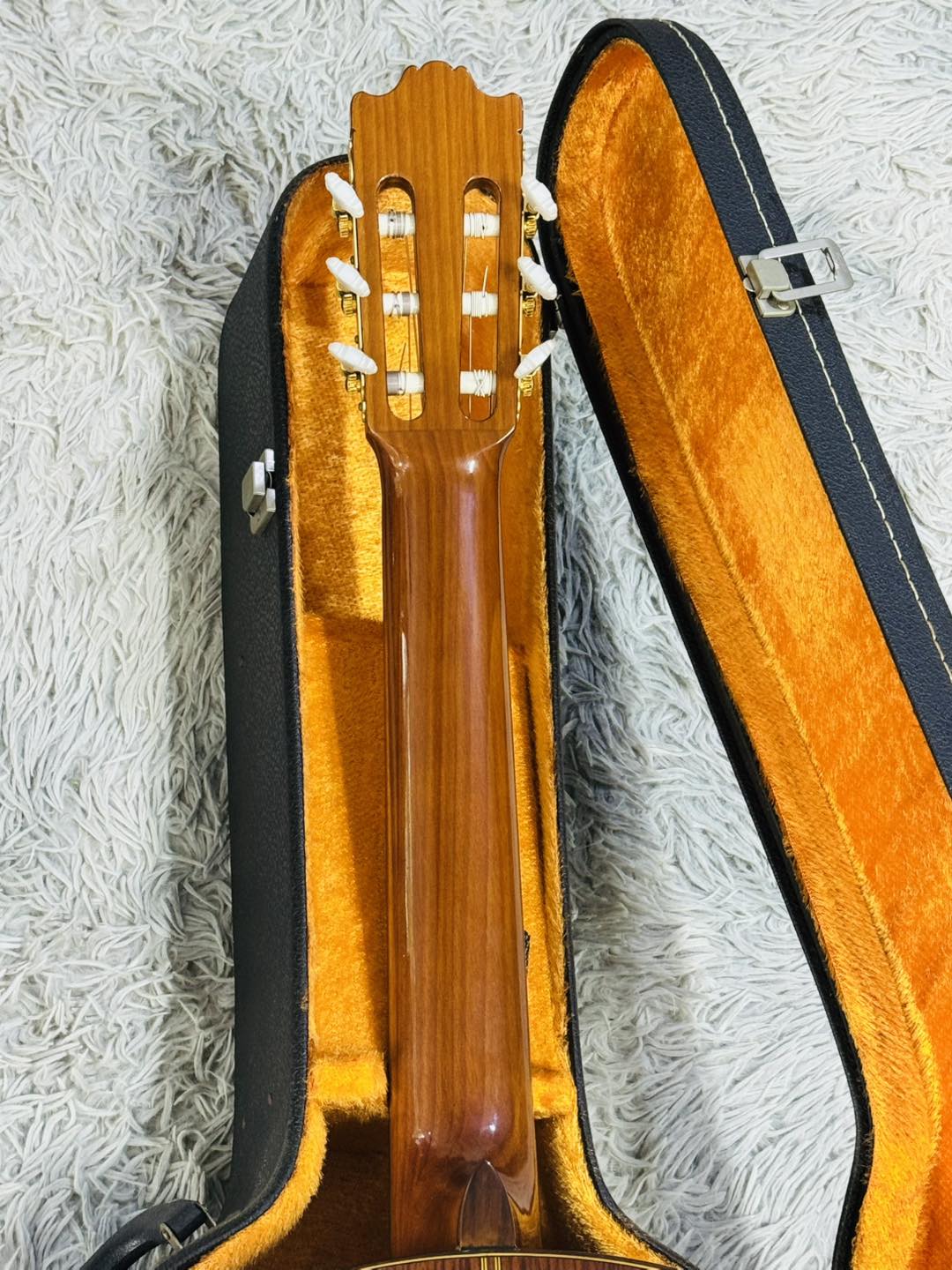 Đàn Guitar Classic Yamaha C400