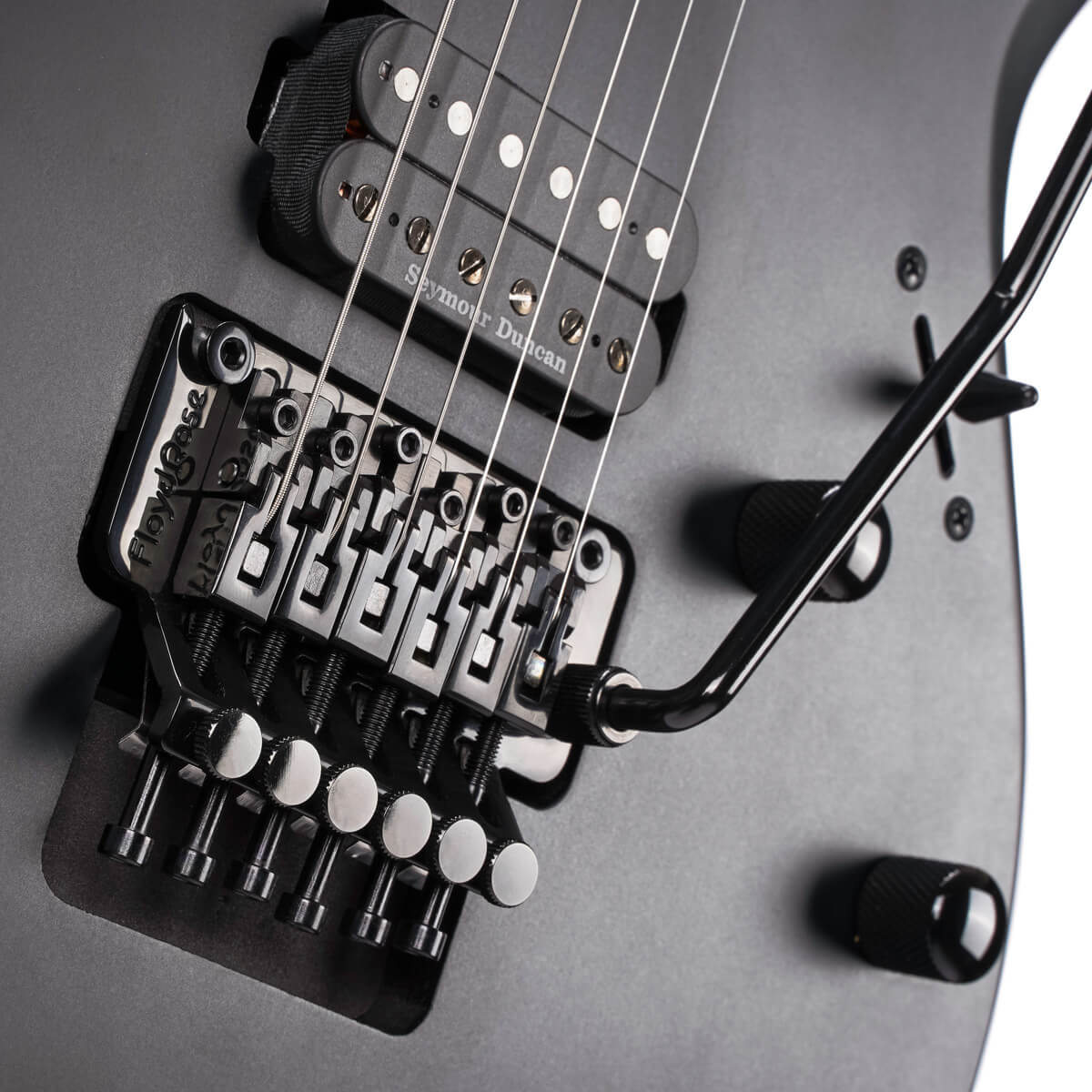 Đàn Guitar Điện Cort X500 Menace, Black Satin