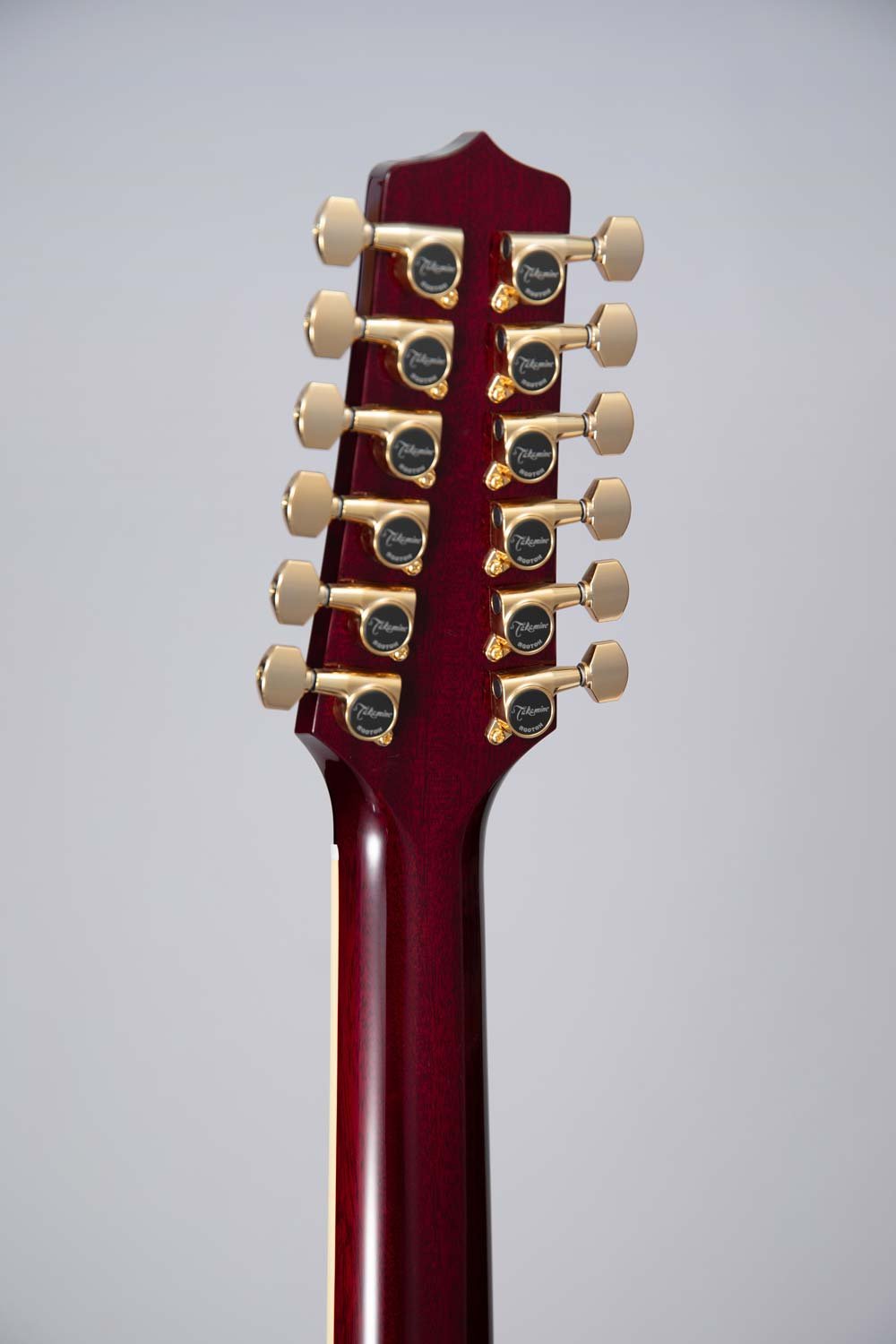 Đàn guitar acoustic điện 12 dây Takamine JJ325SRCL-12 màu đỏ bóng Red Stain – mặt sau đầu đàn và bộ khóa lên dây