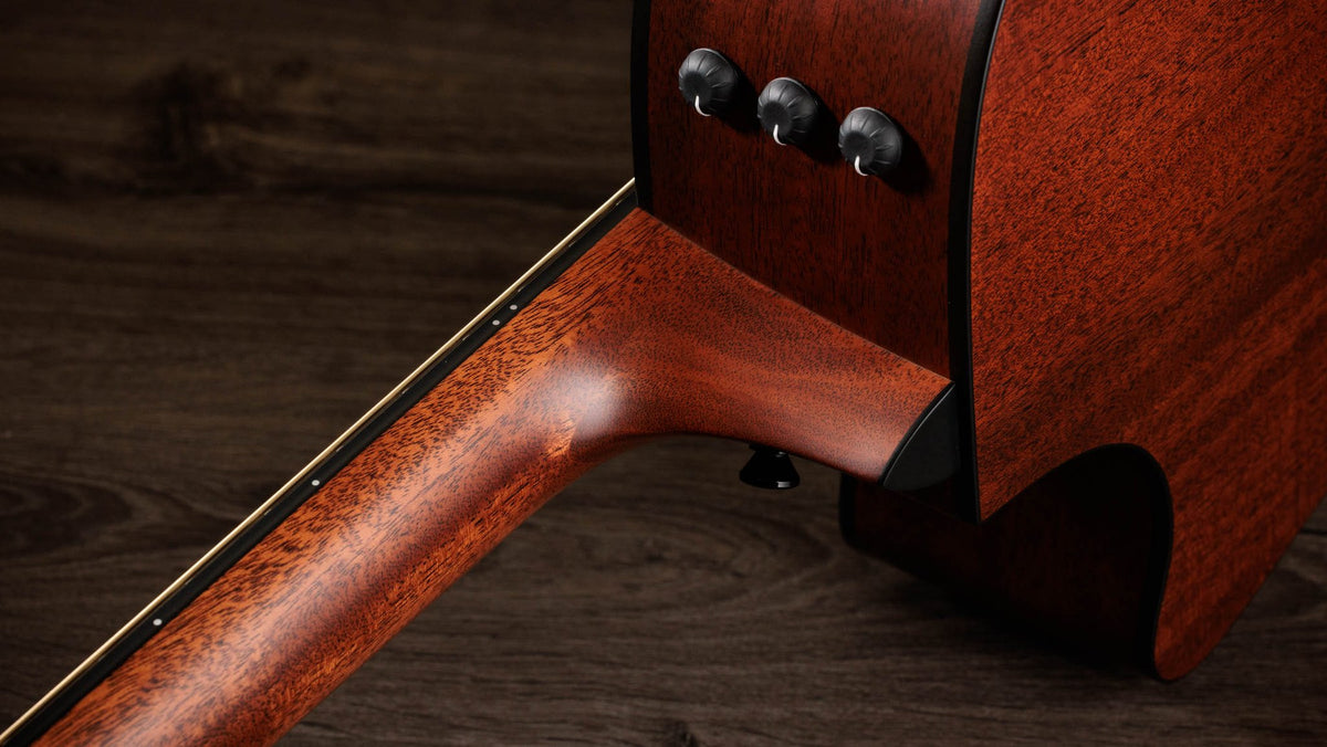 Đàn guitar acoustic điện baritone Taylor 324ce Baritone-6 LTD màu Shaded Edgeburst – cận gót cần nối thân đàn