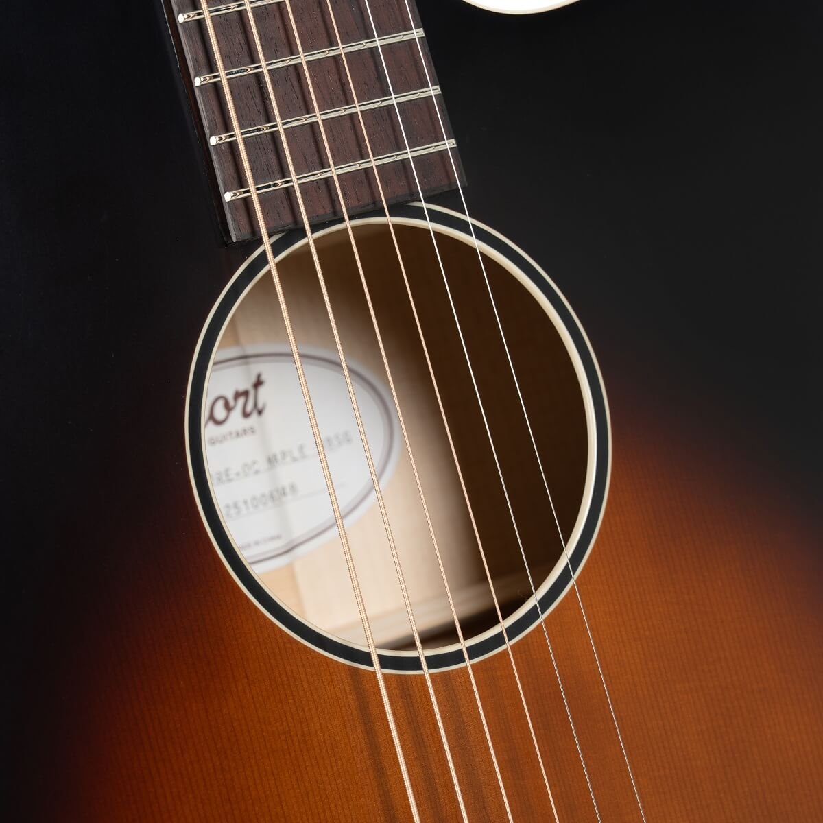 Đàn guitar acoustic điện Cort Core-OC Maple màu Brown Burst Top Semi Gloss – cận hoa văn viền lỗ thoát âm (rosette)