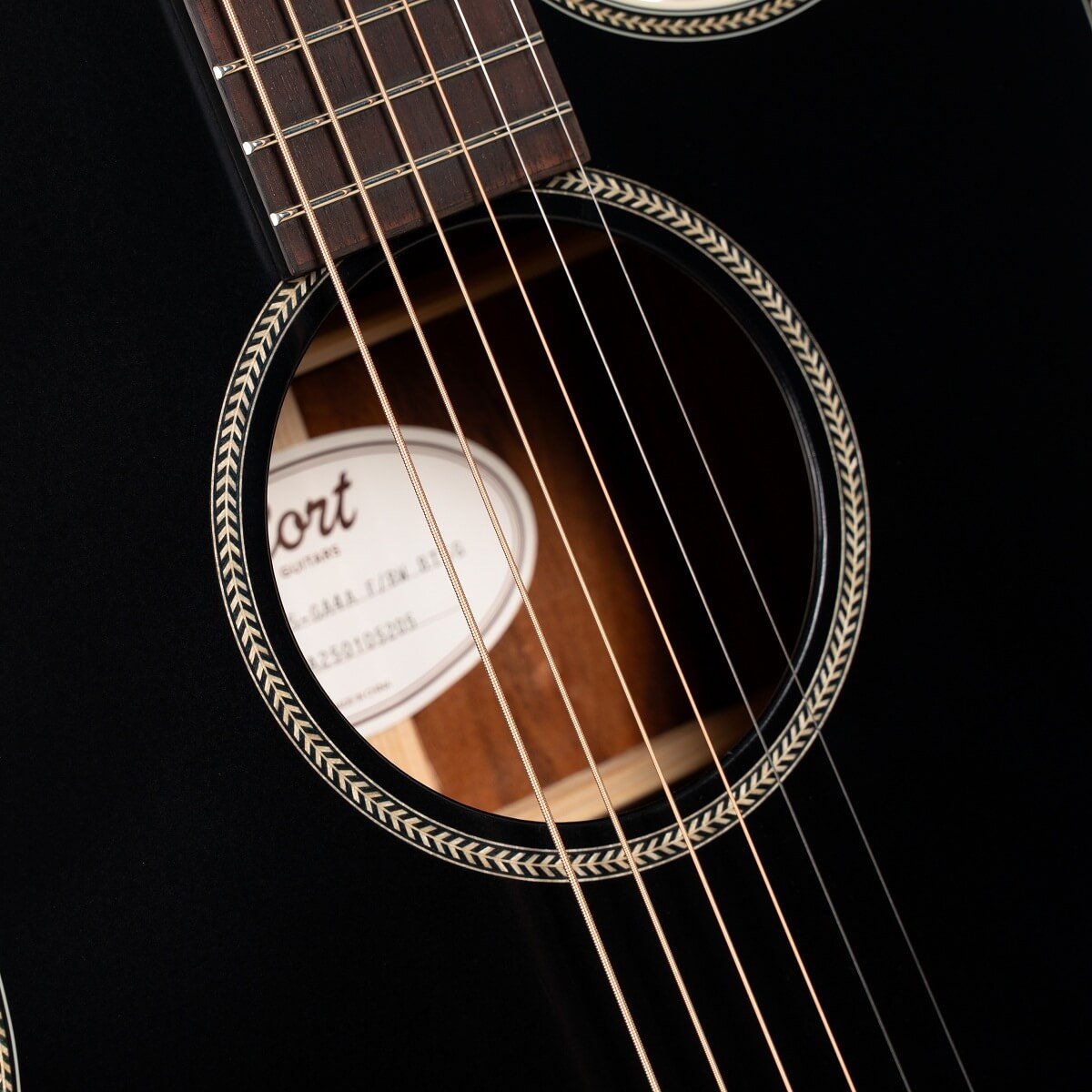 Đàn guitar acoustic điện Cort Essence-GA4 Special màu Black Top Semi Gloss – cận hoa văn viền lỗ thoát âm (rosette)