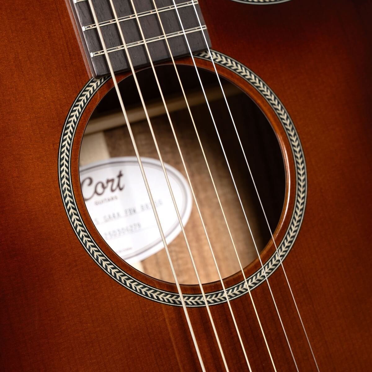 Đàn guitar acoustic điện Cort Essence-GA4 Special màu Brown Burst Semi Gloss – cận hoa văn viền lỗ thoát âm (rosette)
