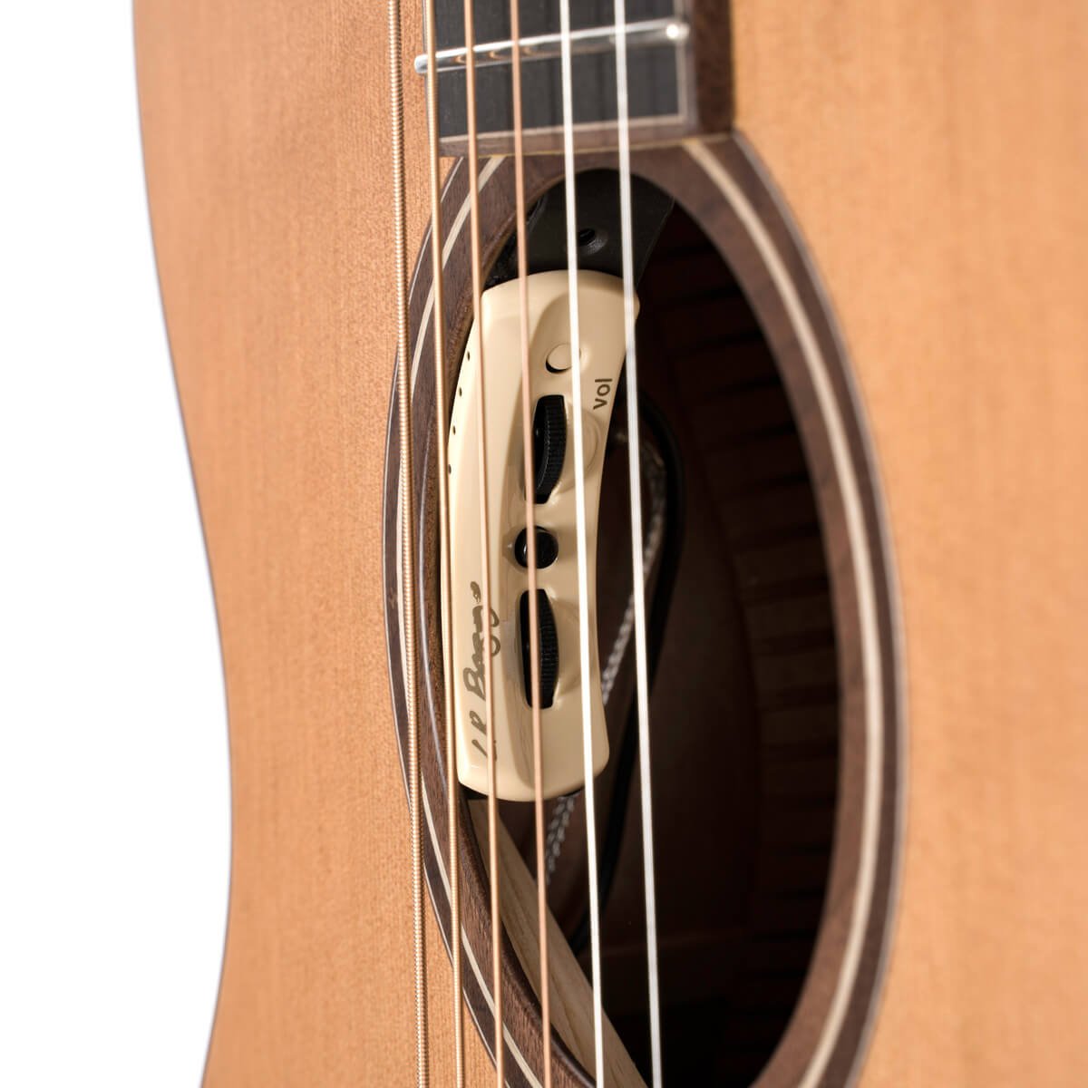 Đàn guitar acoustic điện Cort Flow-OC màu Natural Satin – cận bộ EQ / pickup