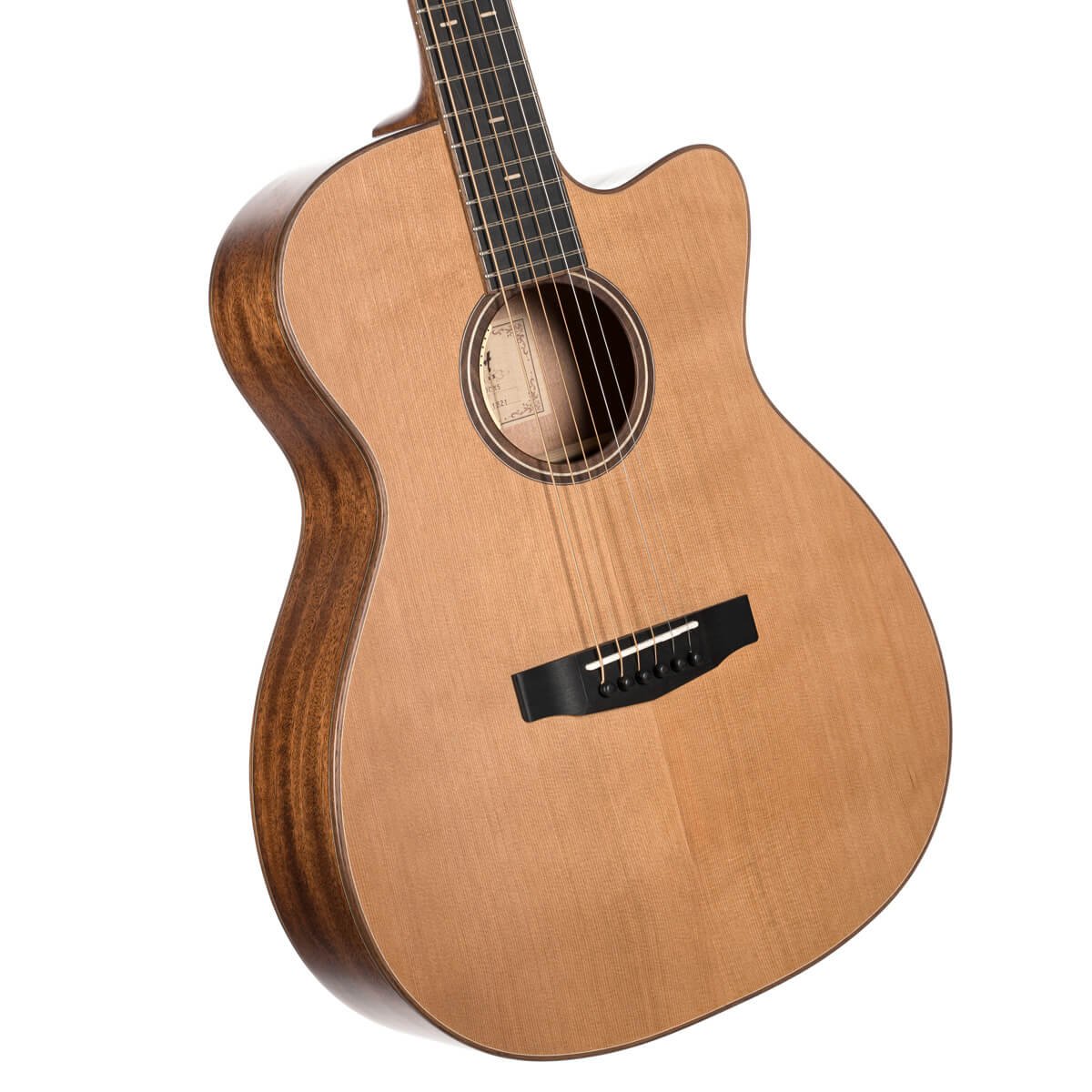 Đàn guitar acoustic điện Cort Flow-OC màu Natural Satin – góc nghiêng 3/4 toàn thân