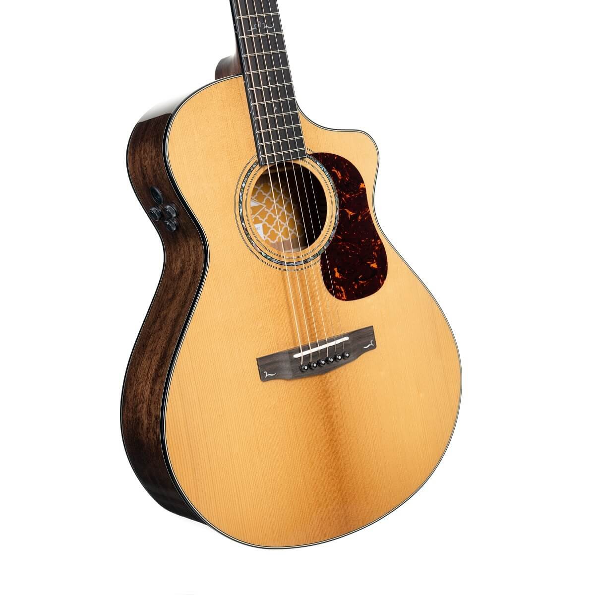 Đàn guitar acoustic điện Cort Gold-MC6 Ovangkol màu Natural Gloss – góc nghiêng 3/4 toàn thân