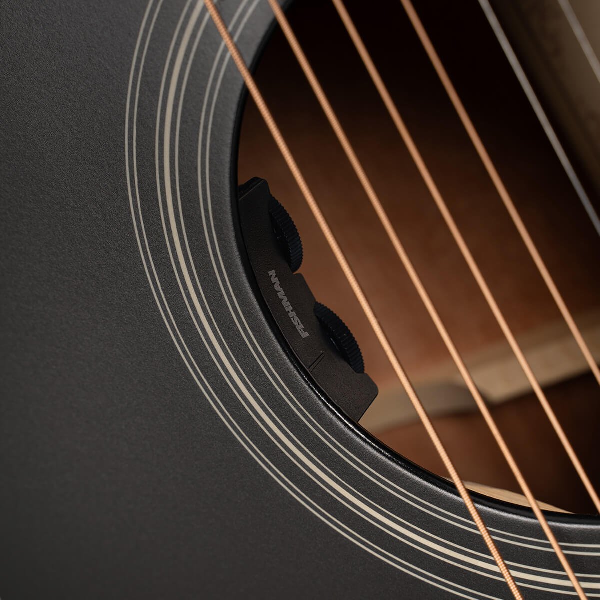 Đàn guitar acoustic điện Cort MR500F-CED màu Black Satin – cận bộ EQ / pickup