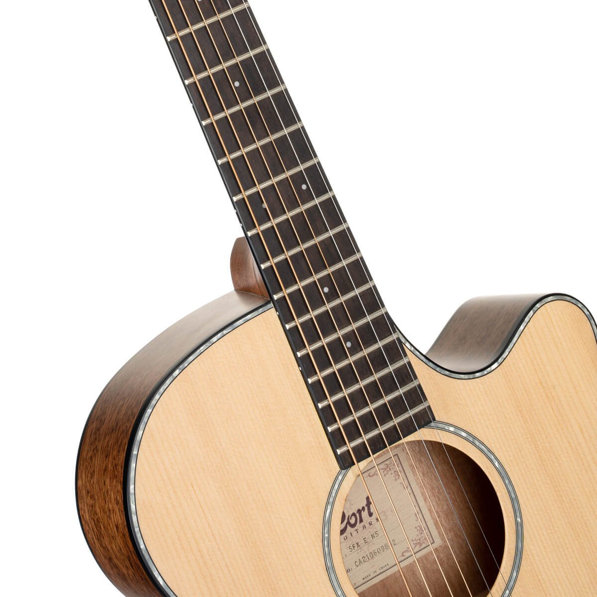 Đàn guitar acoustic điện Cort SFX-E màu Natural Satin – cận cần đàn và mặt phím