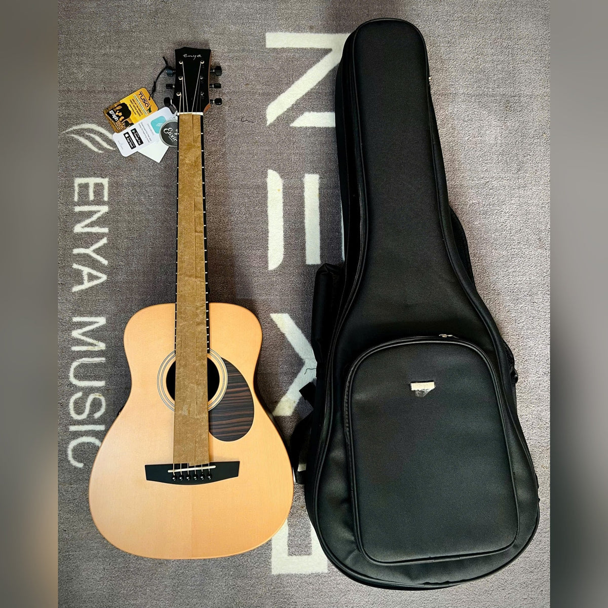 Đàn guitar acoustic điện Enya EB-X1 Pro Max SP1 – mặt trước toàn thân