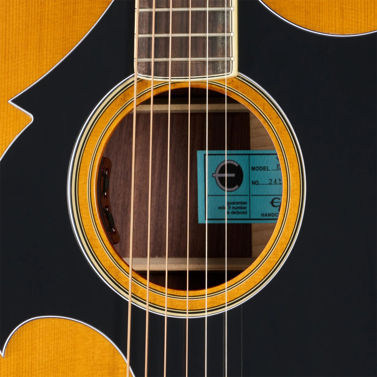 Đàn guitar acoustic điện Epiphone Marcus King El Dorado màu Antique Natural – cận bộ EQ / pickup