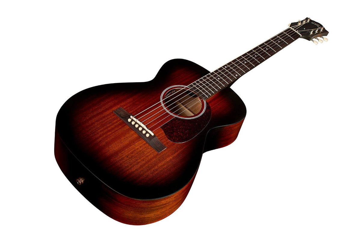 Đàn guitar acoustic điện Guild M-20E màu Vintage Sunburst – góc nghiêng 3/4 toàn thân