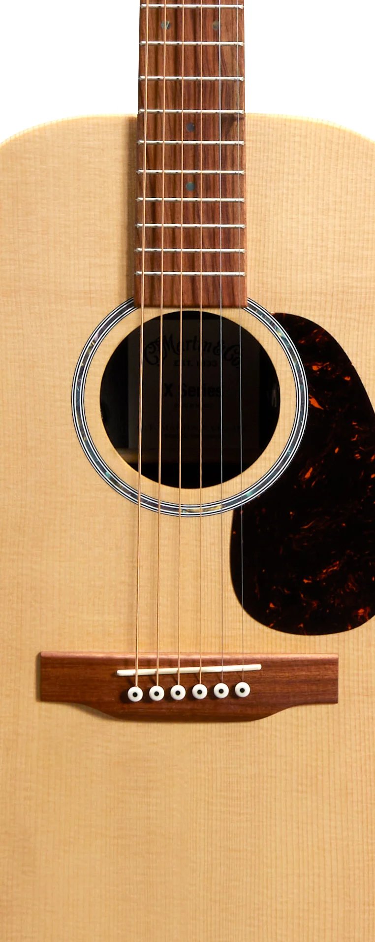 Đàn guitar acoustic điện Martin 0-X2E màu Cocobolo – cận thùng đàn mặt trước