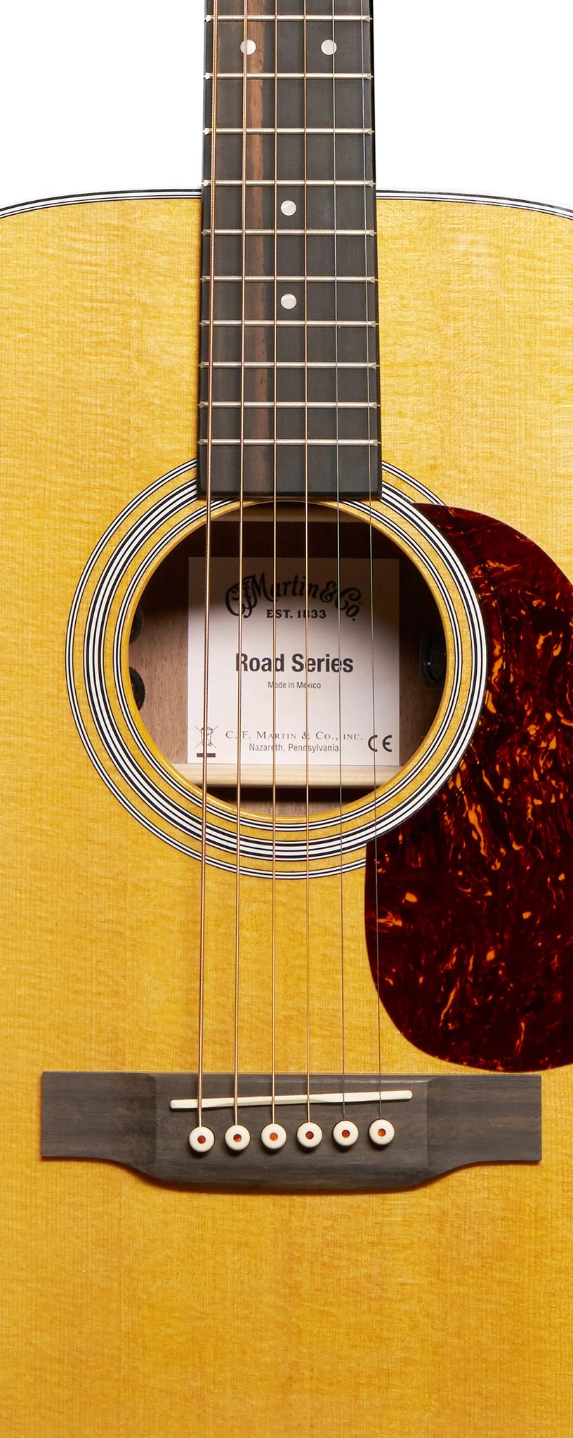 Đàn guitar acoustic điện Martin 000-13E Retro Walnut màu Aging Toner – cận thùng đàn mặt trước