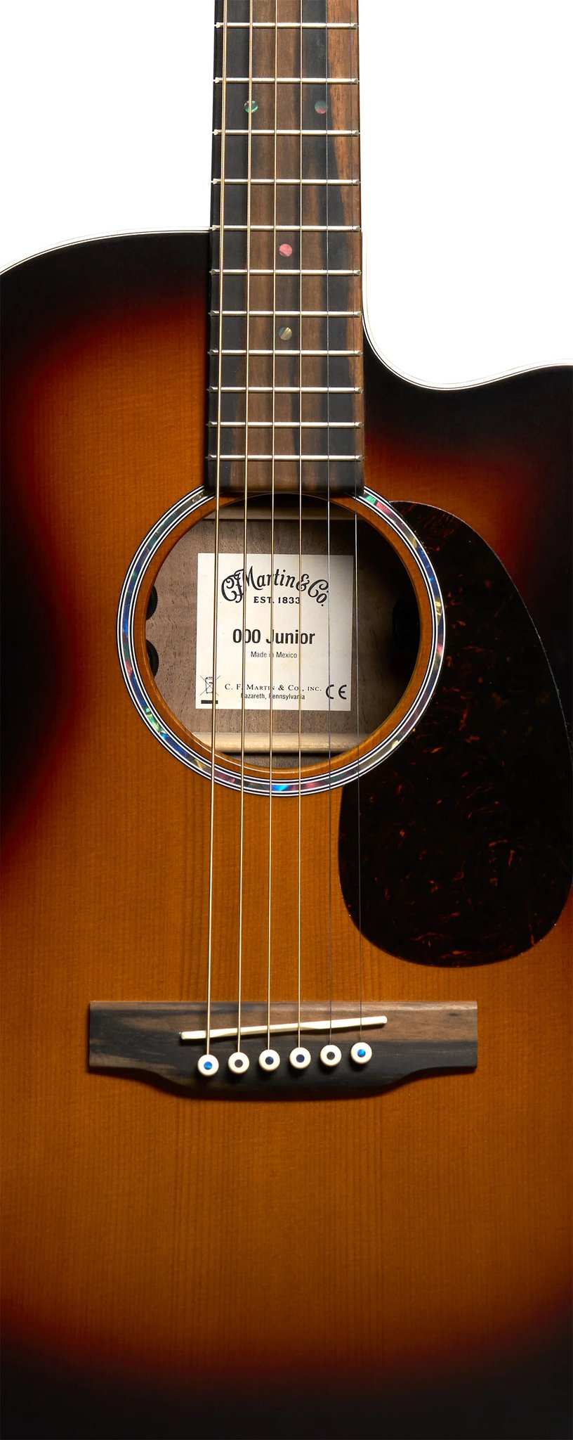 Đàn guitar acoustic điện Martin 000C Jr E Walnut Burst màu Vintage Burst – cận thùng đàn mặt trước