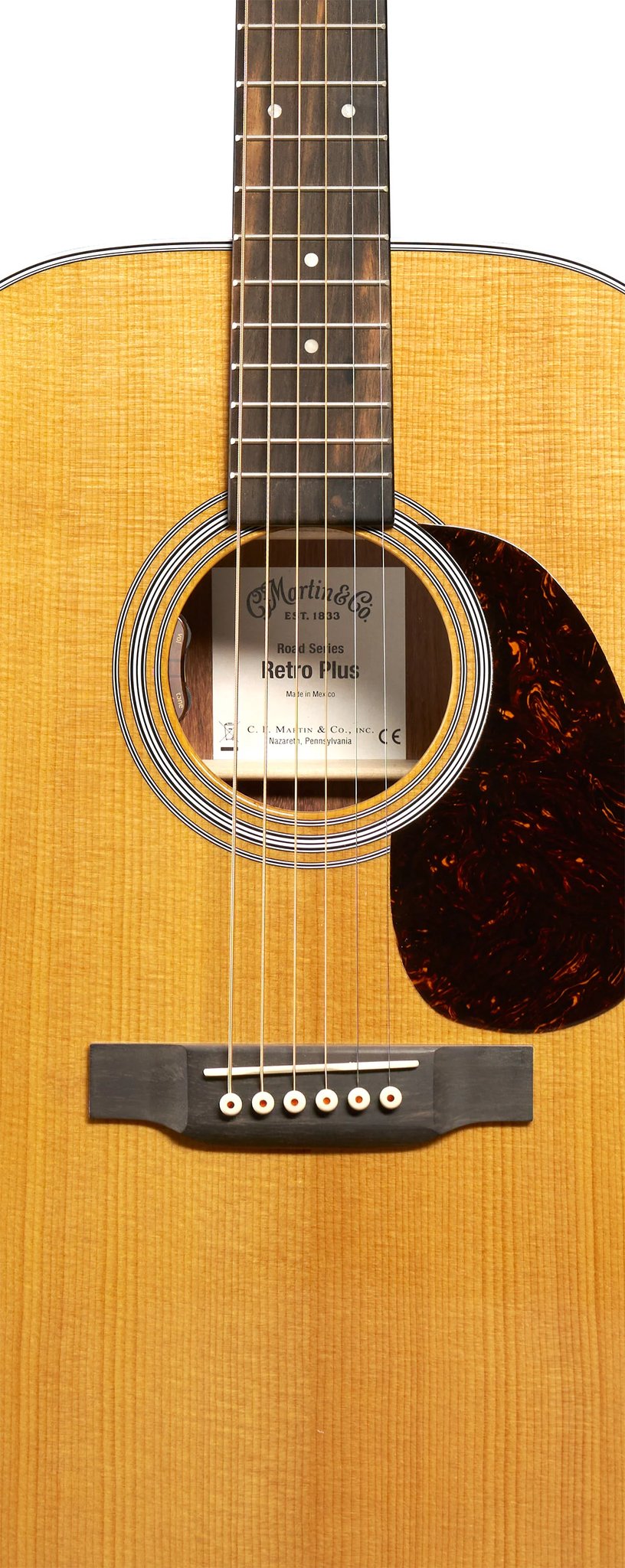 Đàn guitar acoustic điện Martin 000E Retro Plus Granadillo màu Aging Toner – cận thùng đàn mặt trước