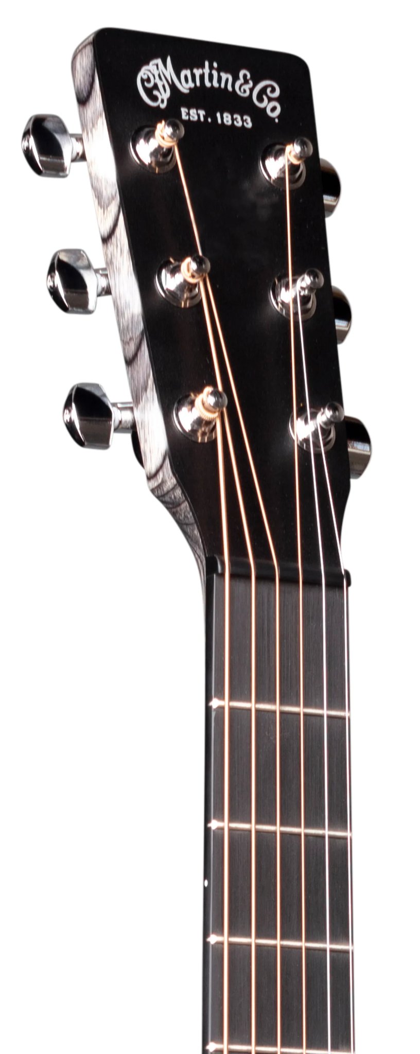 Đàn guitar acoustic điện Martin DX Johnny Cash màu Black – cận đầu đàn và logo Martin